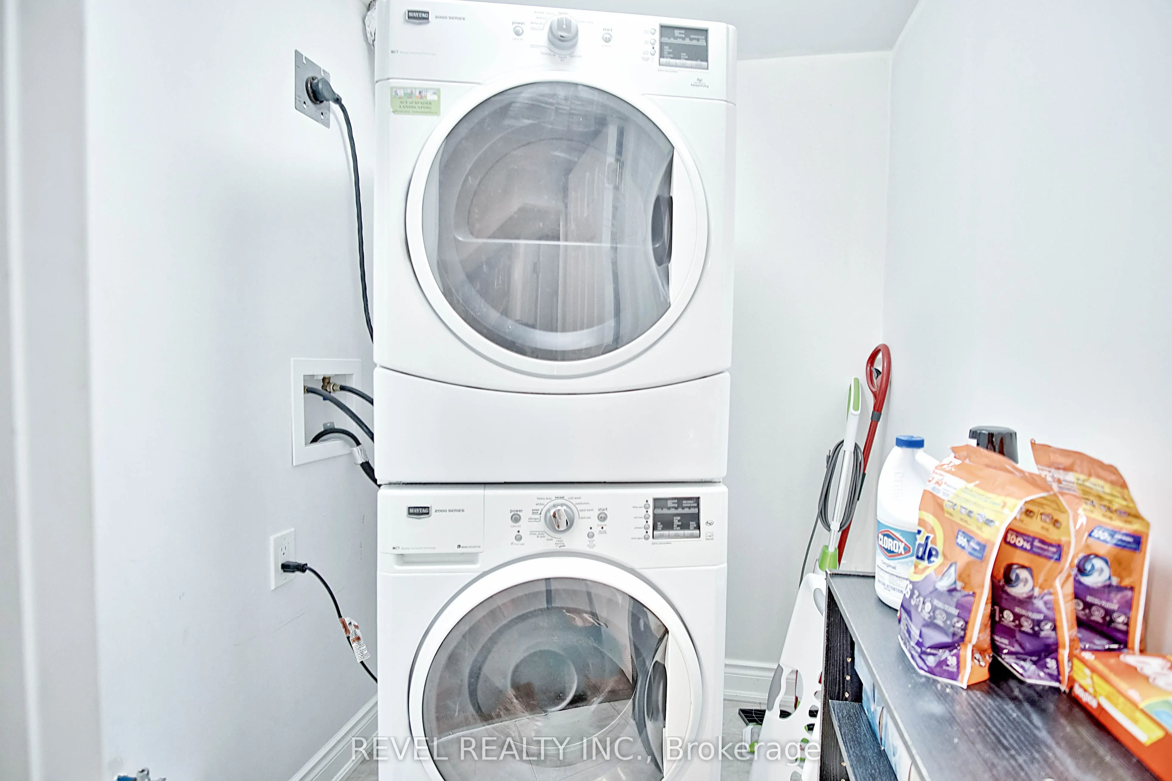 8060 Beaverdams Road N