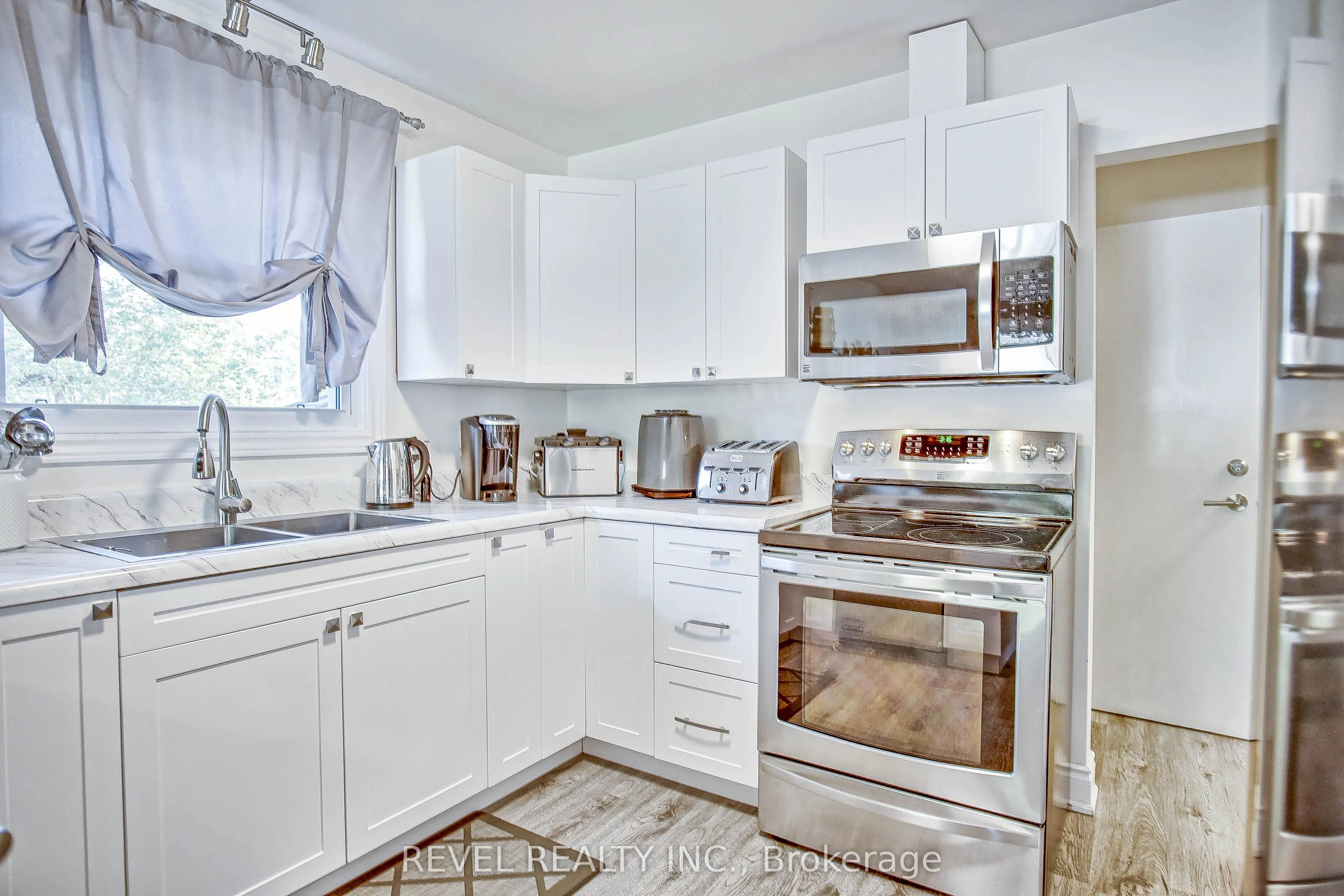 8060 Beaverdams Road N