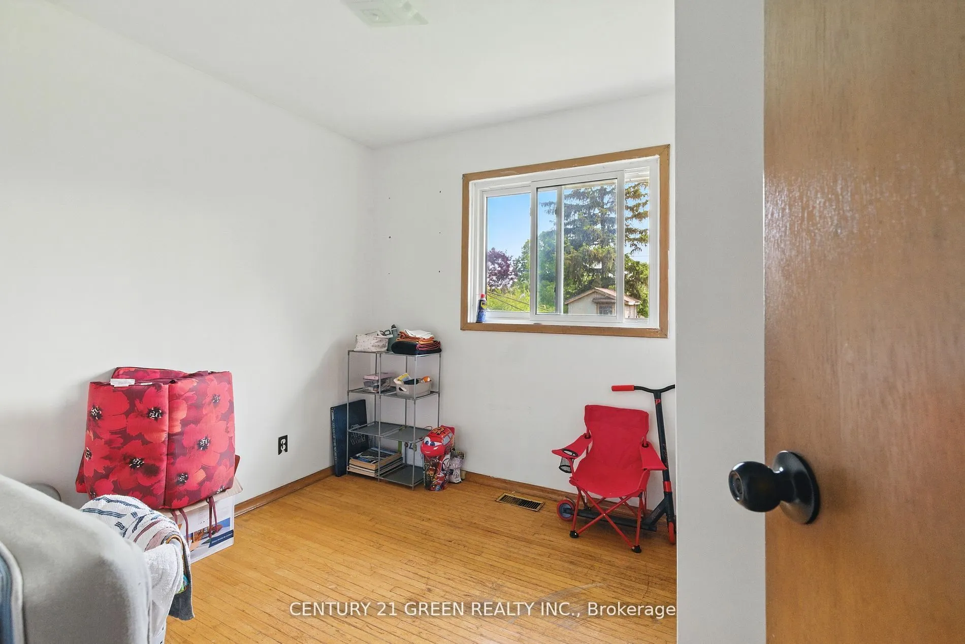 42 Bloomfield Avenue