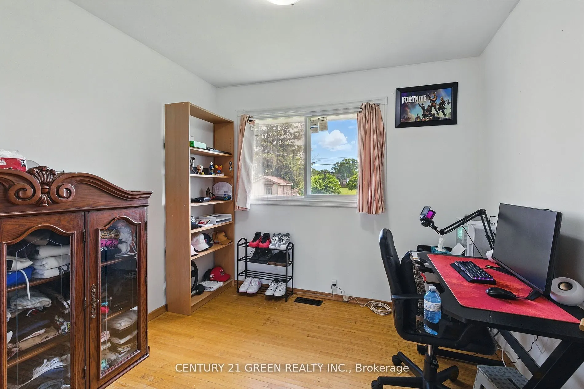 42 Bloomfield Avenue