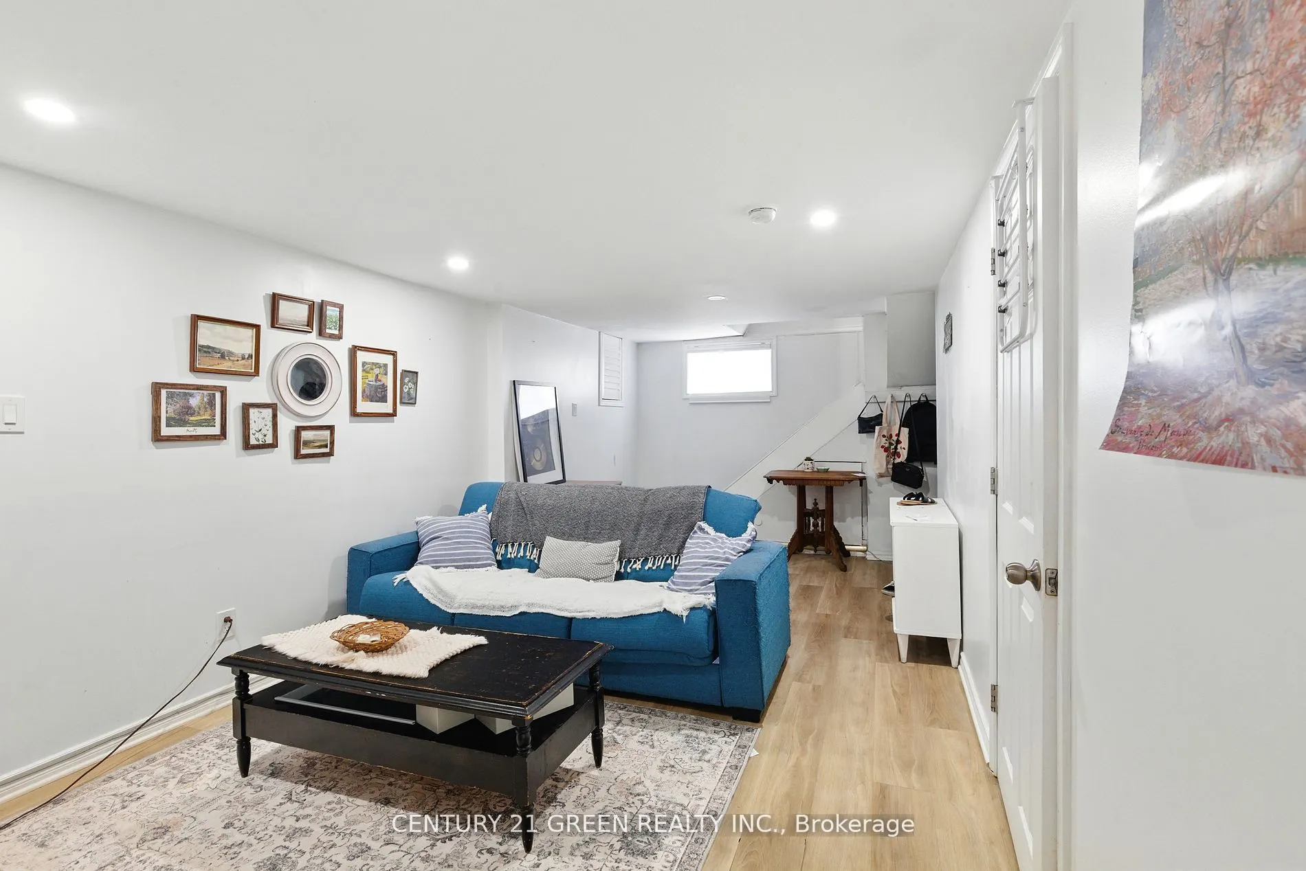 42 Bloomfield Avenue