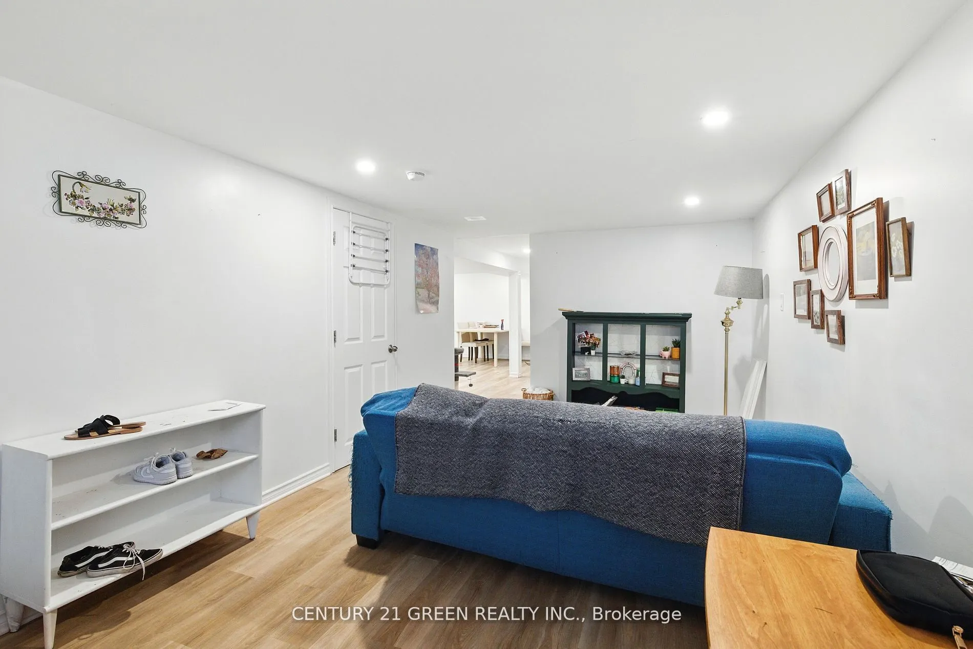 42 Bloomfield Avenue