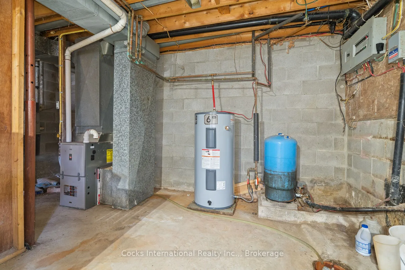 621 Chapman Strong Road