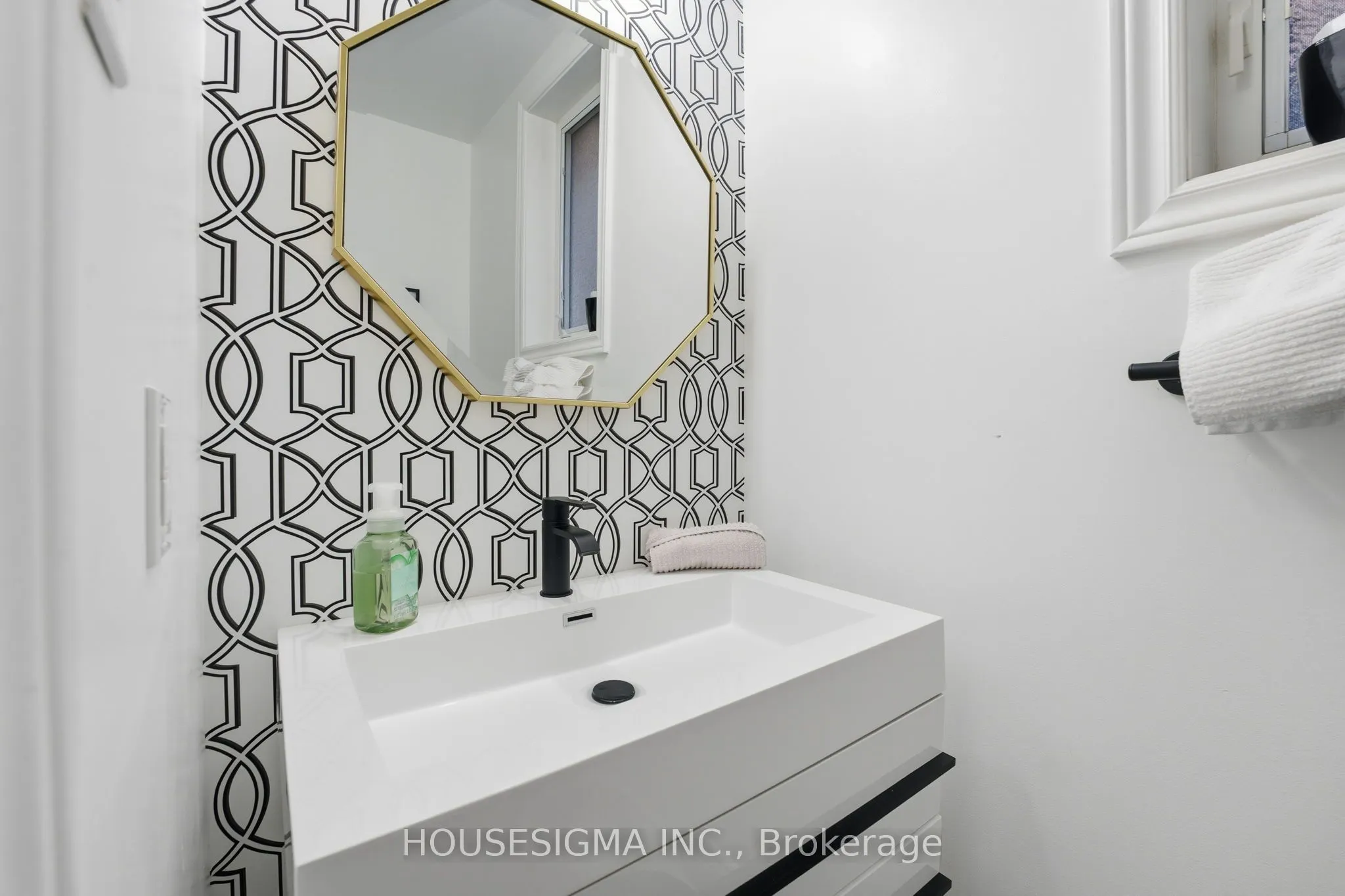 92 Glenmeadow Crescent