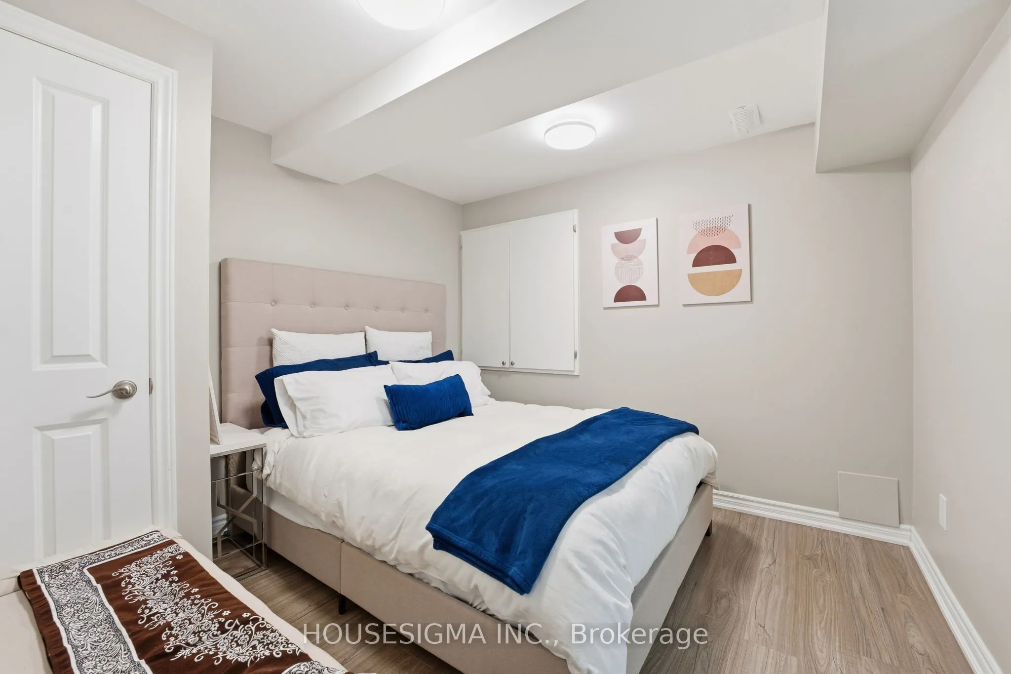 92 Glenmeadow Crescent