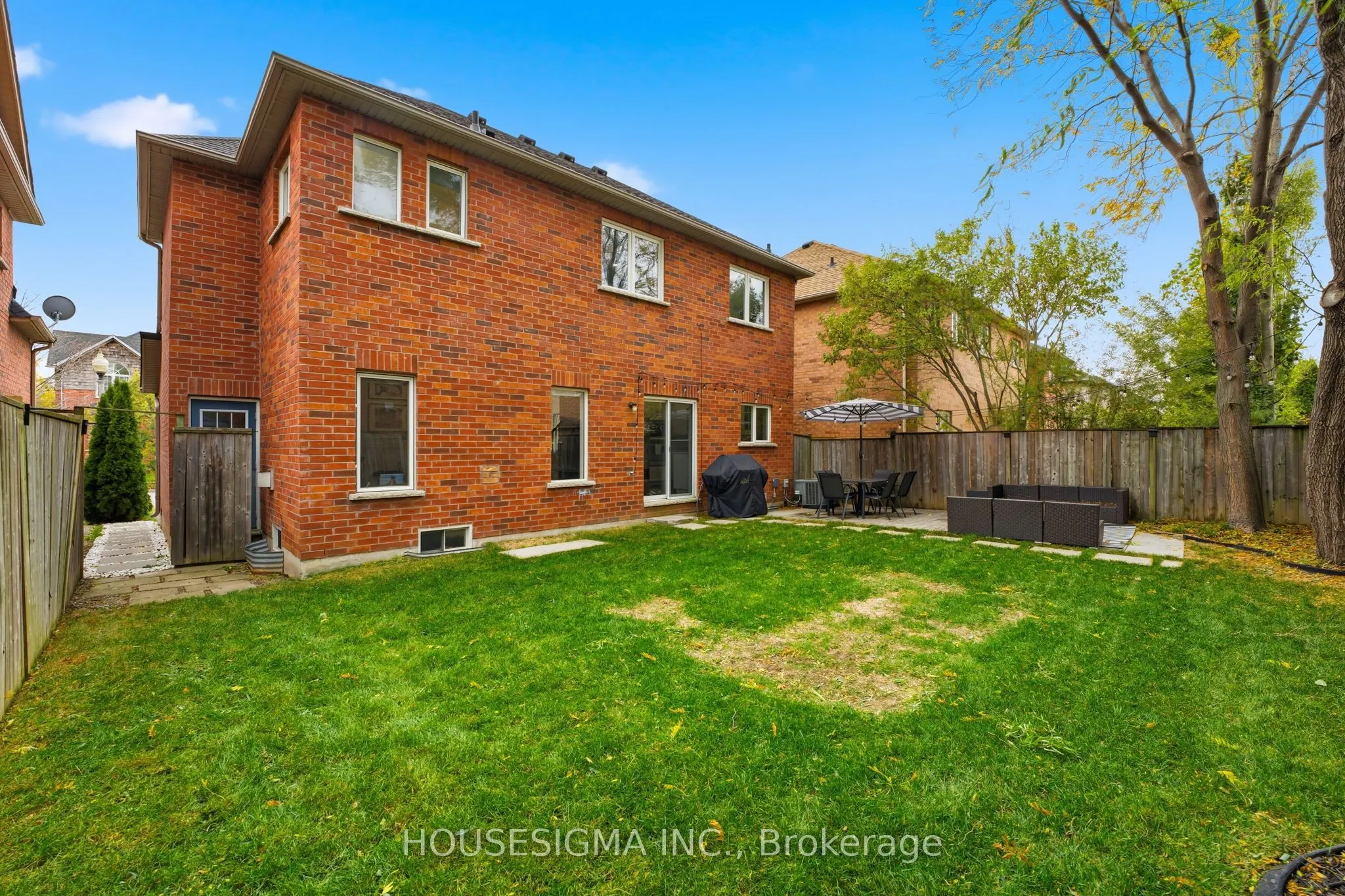 92 Glenmeadow Crescent