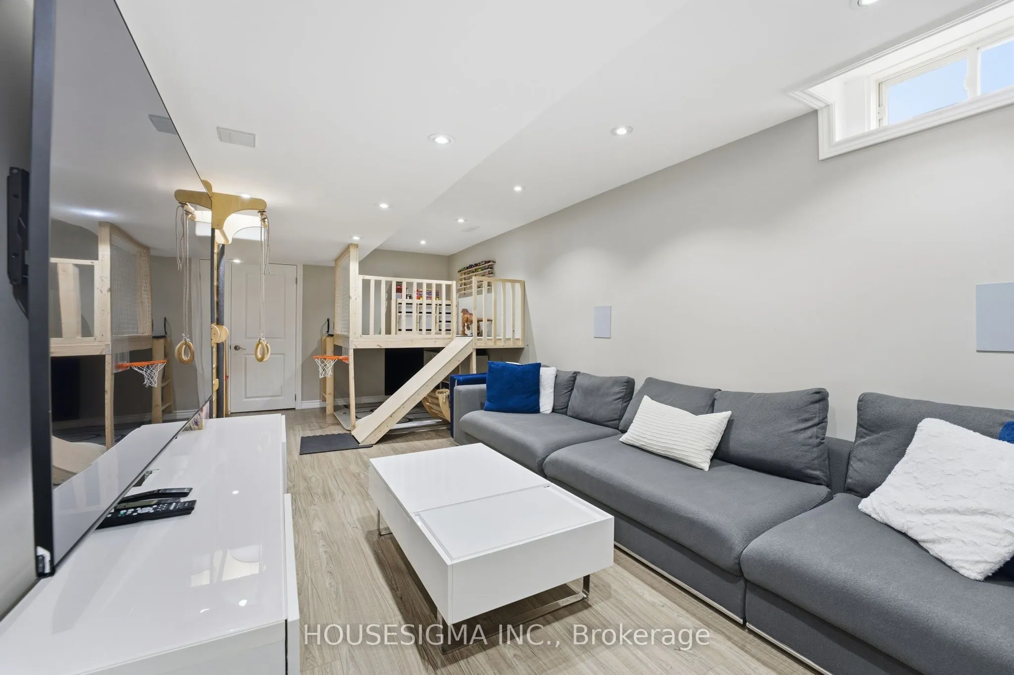 92 Glenmeadow Crescent