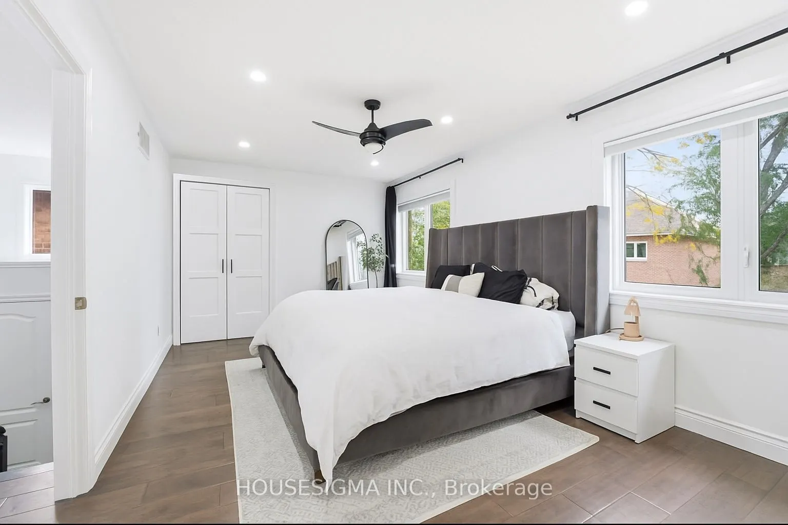 92 Glenmeadow Crescent