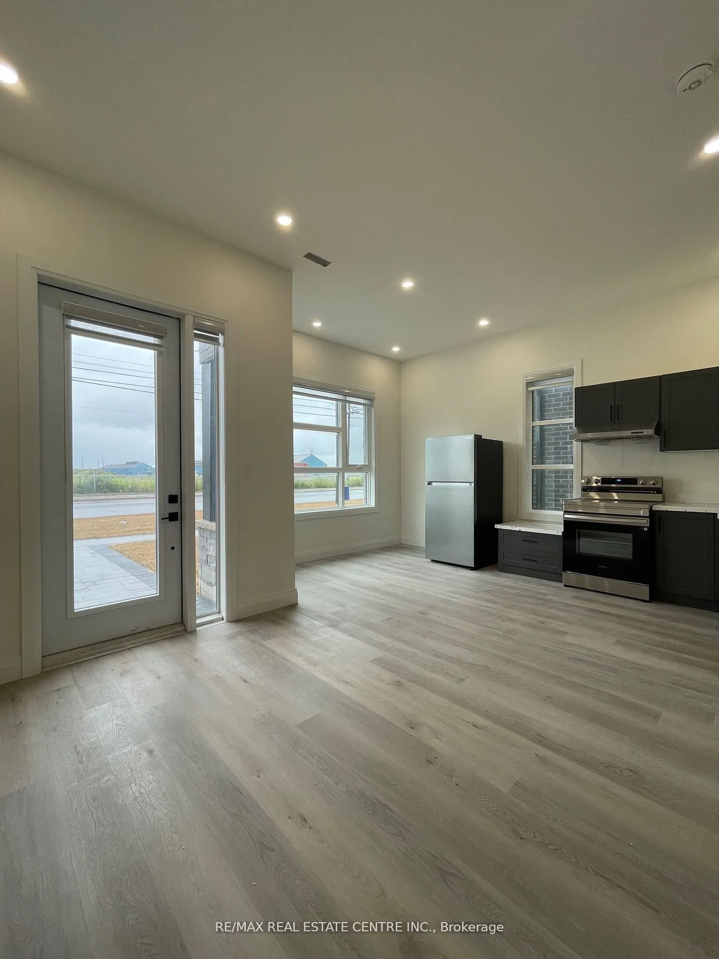 63 Warren Trail, #LOWER