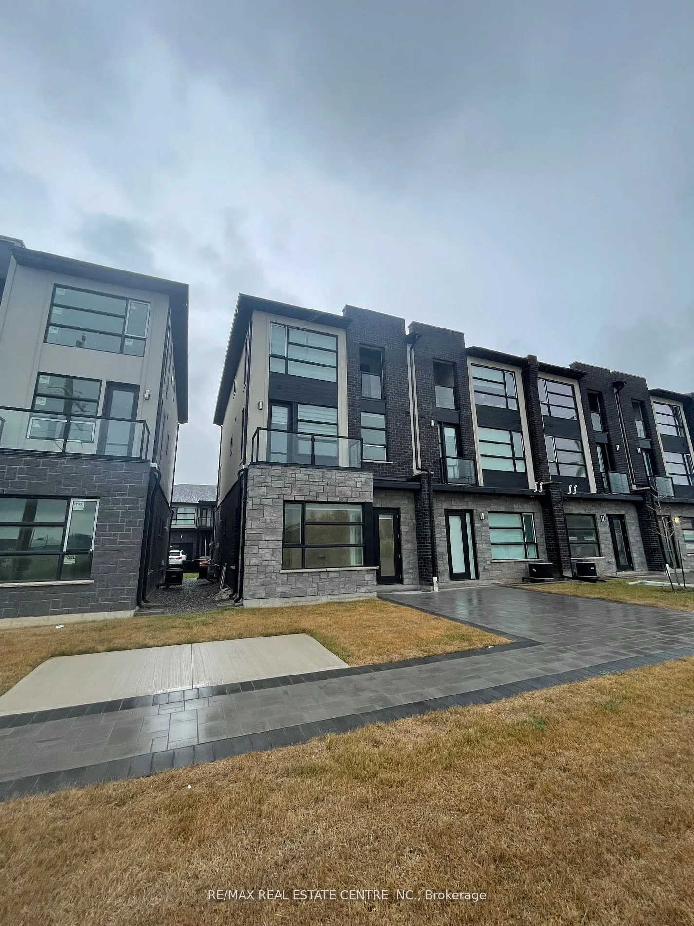 63 Warren Trail, #LOWER