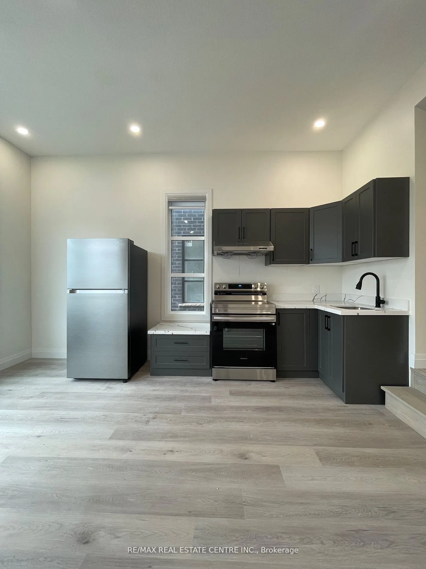 63 Warren Trail, #LOWER