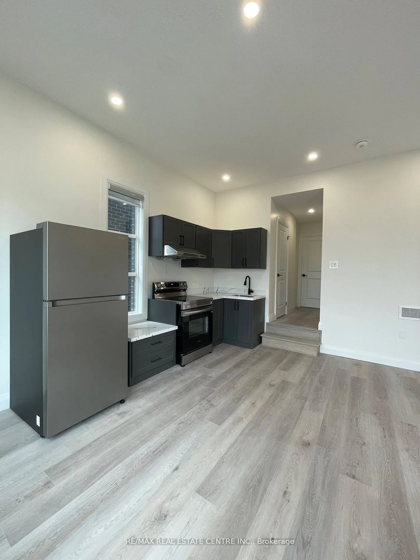 63 Warren Trail, #LOWER