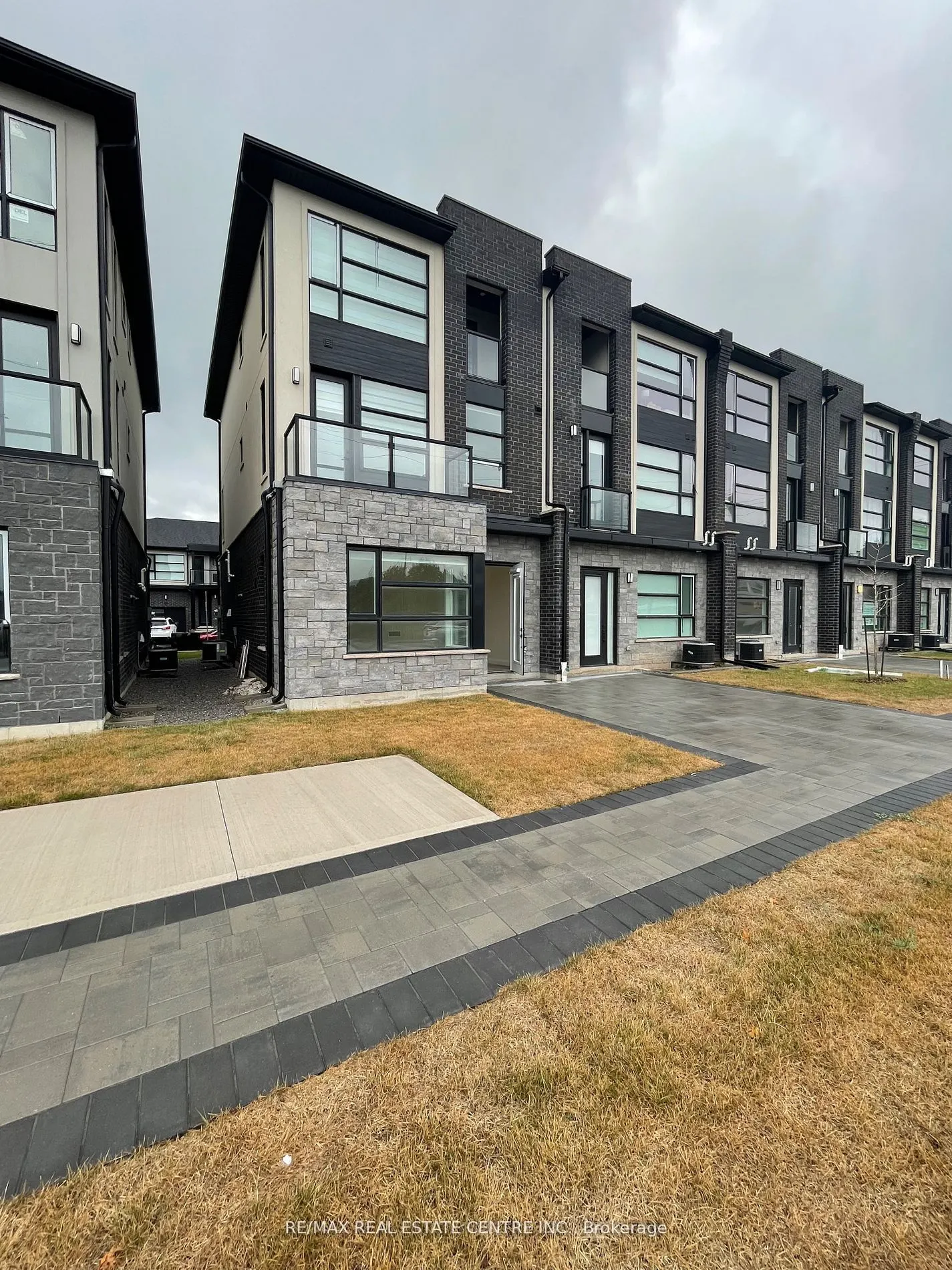 63 Warren Trail, #LOWER