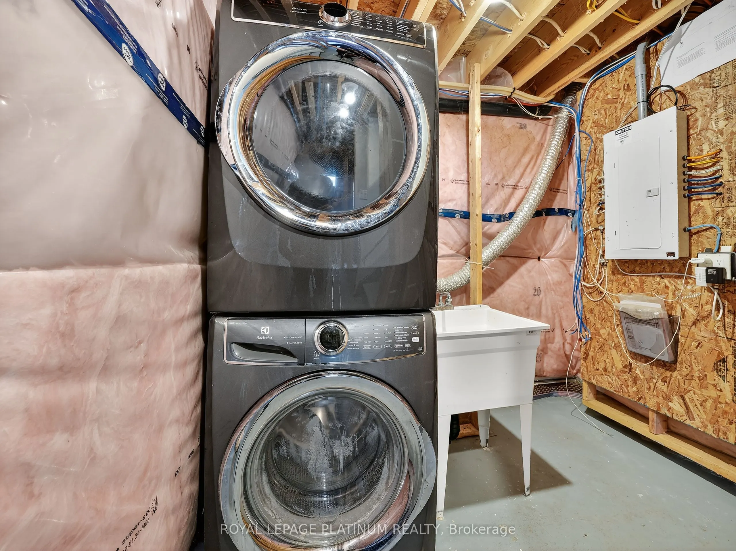 7945 Oldfield Road, #14