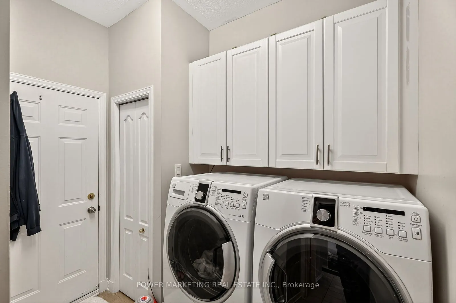 22 New Deighton Crescent W, #22