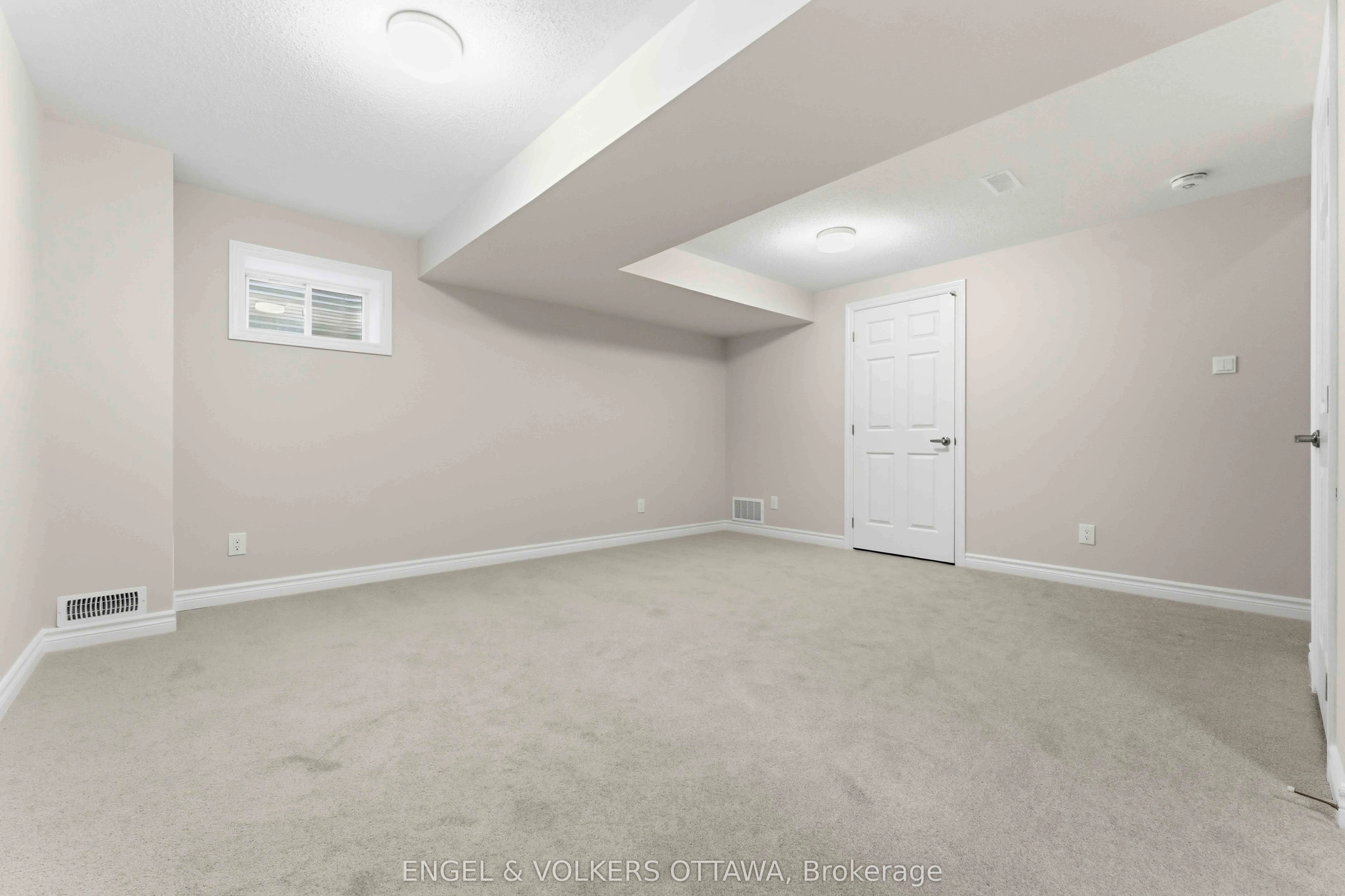182 Ryan Reynolds Way