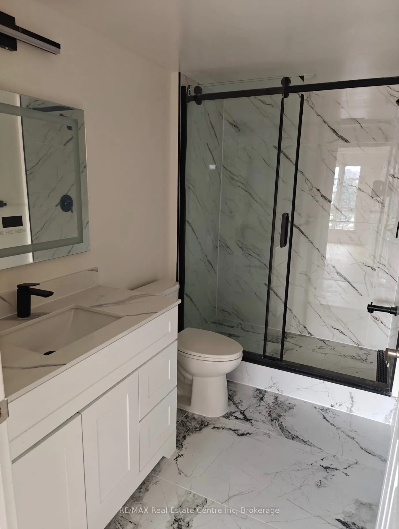 60 Lynnmore Street, #208