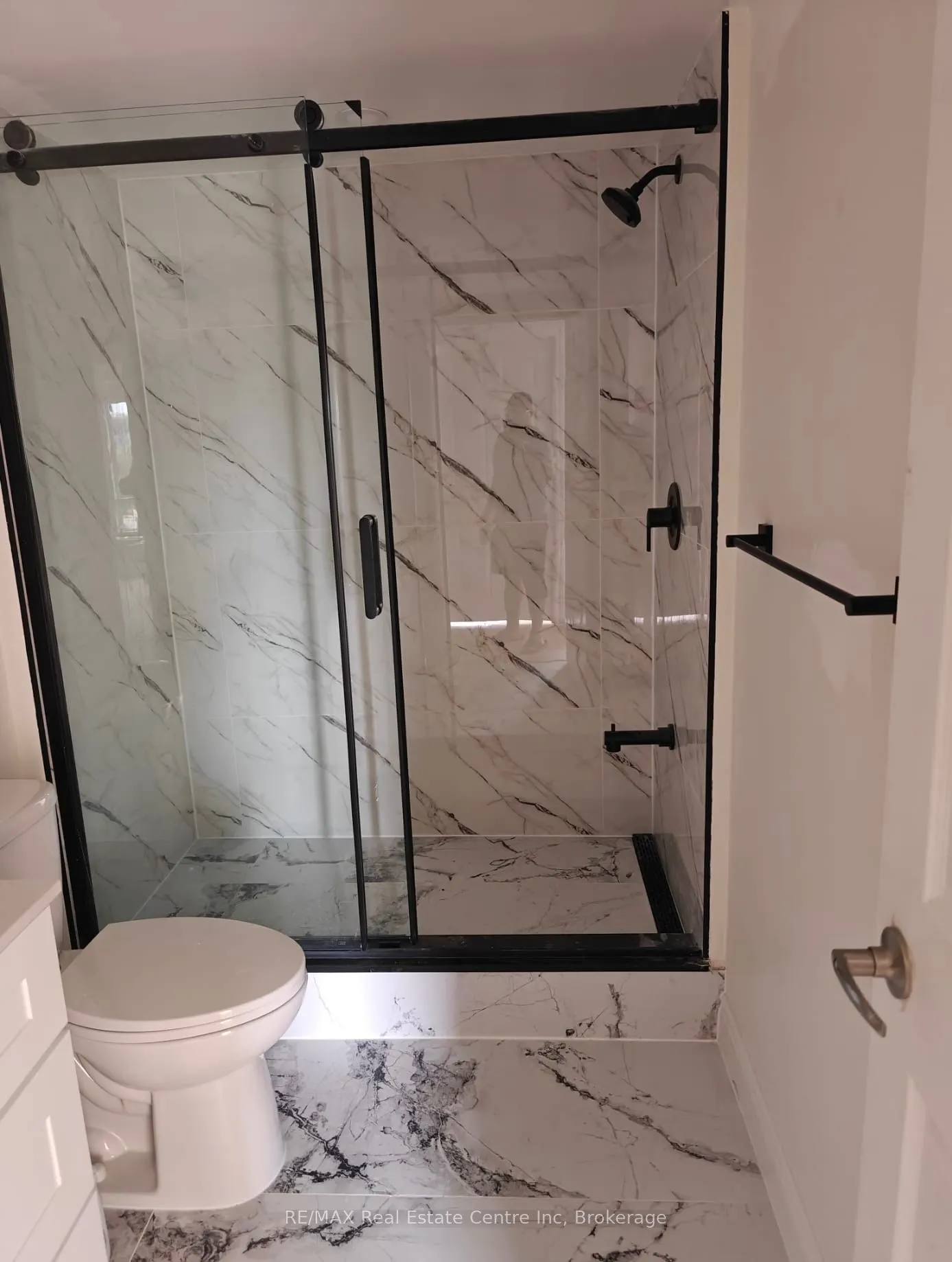 60 Lynnmore Street, #208