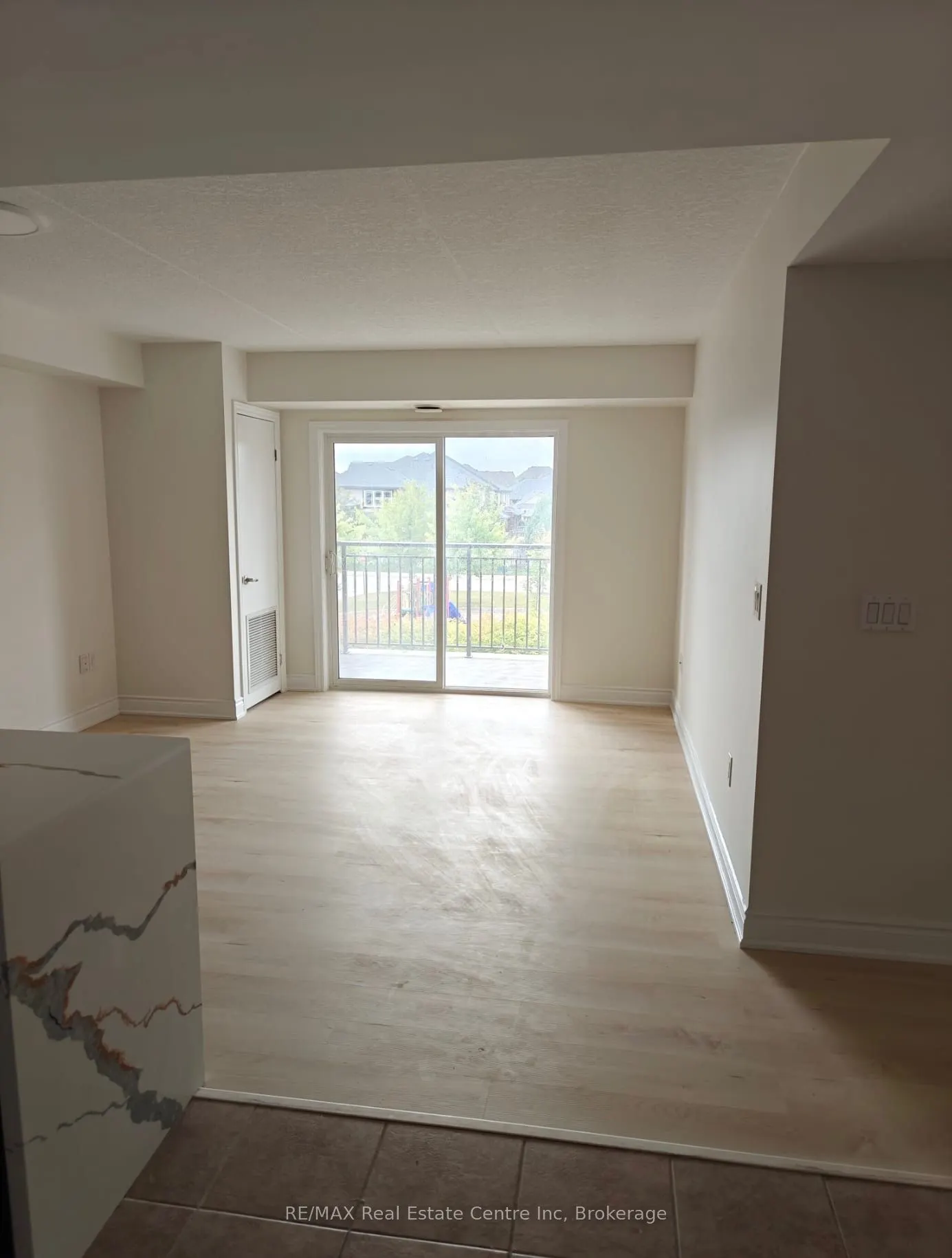 60 Lynnmore Street, #208