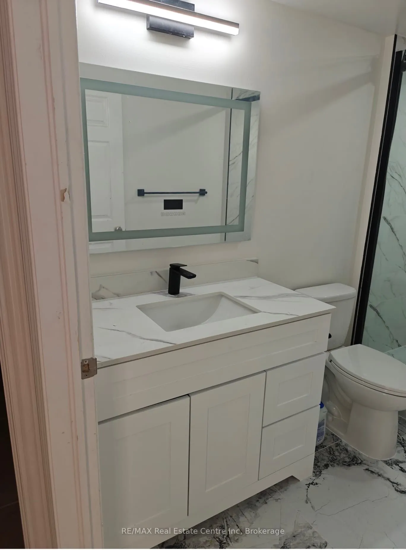 60 Lynnmore Street, #208