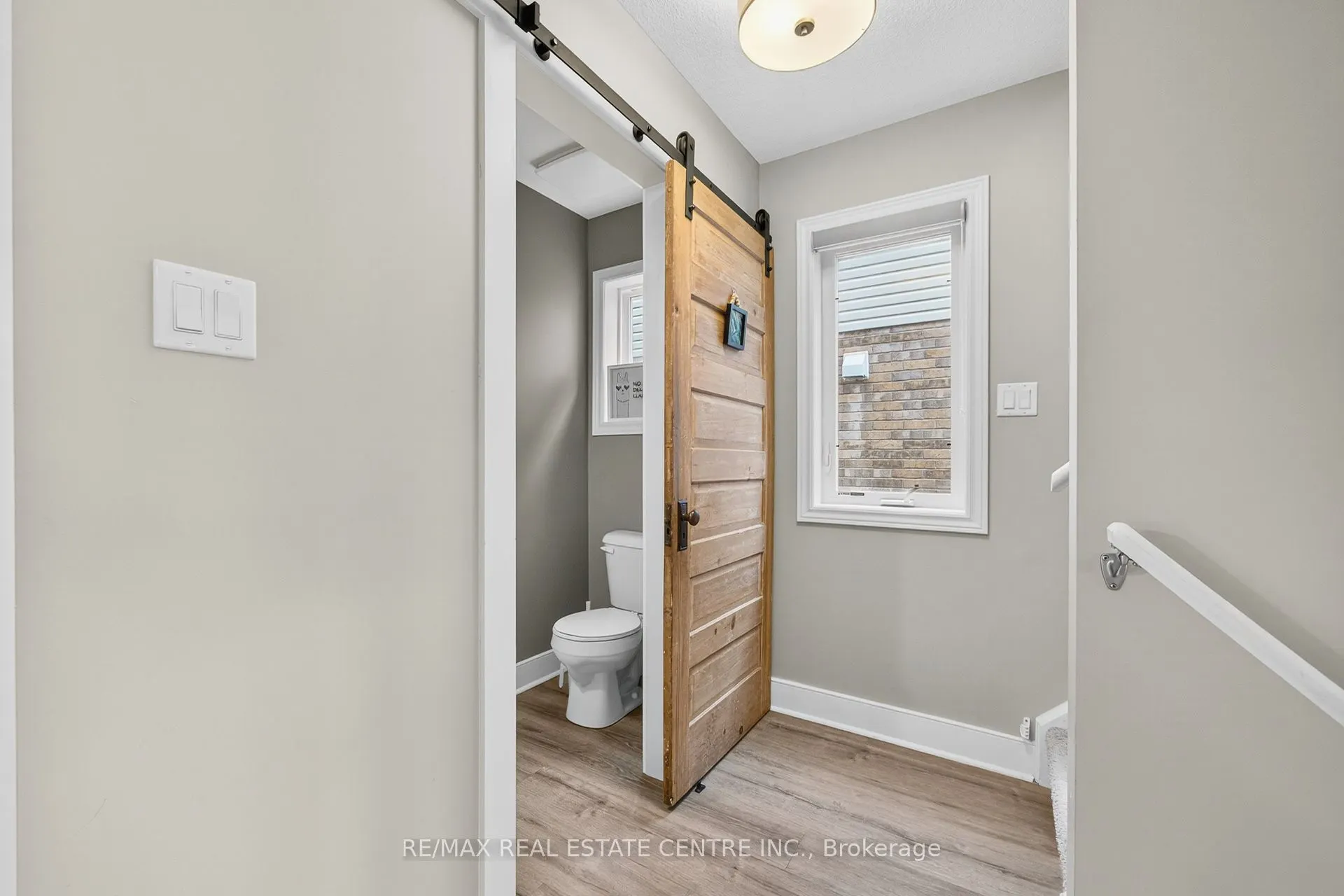 110 OAKES Crescent
