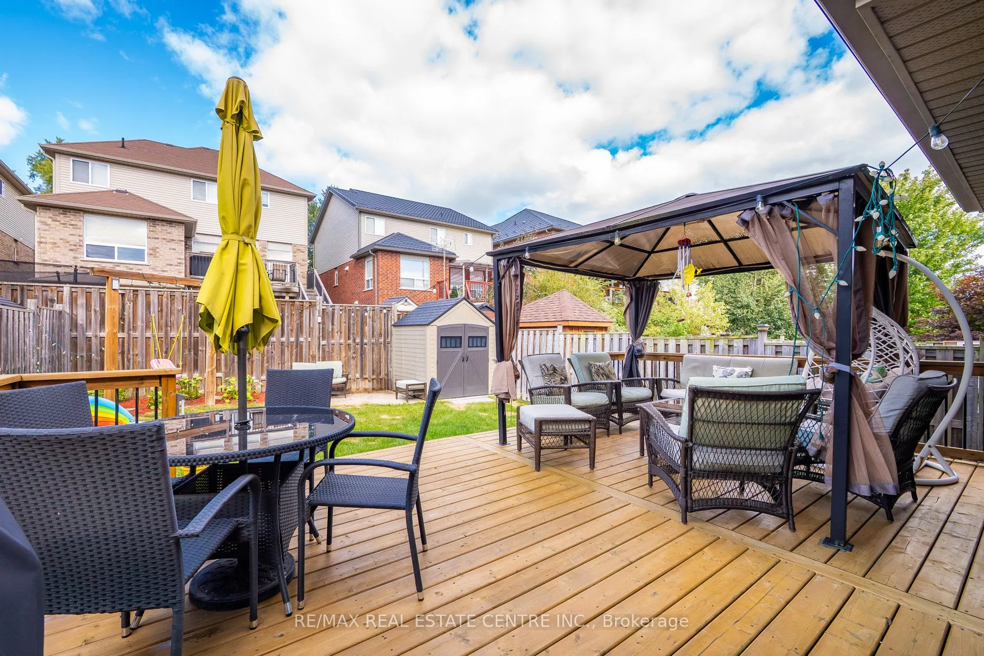 110 OAKES Crescent