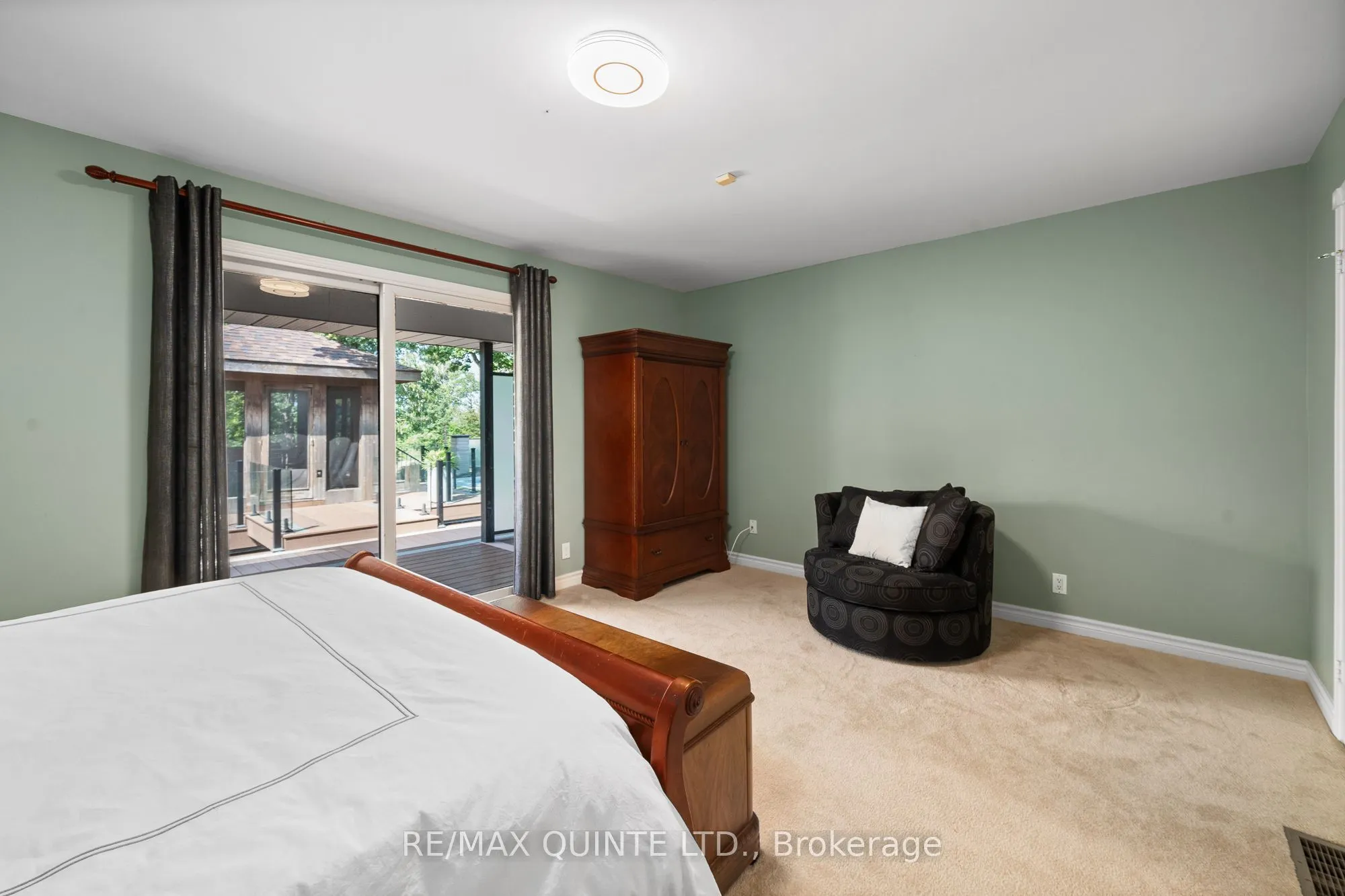 100 Bay Breeze Street