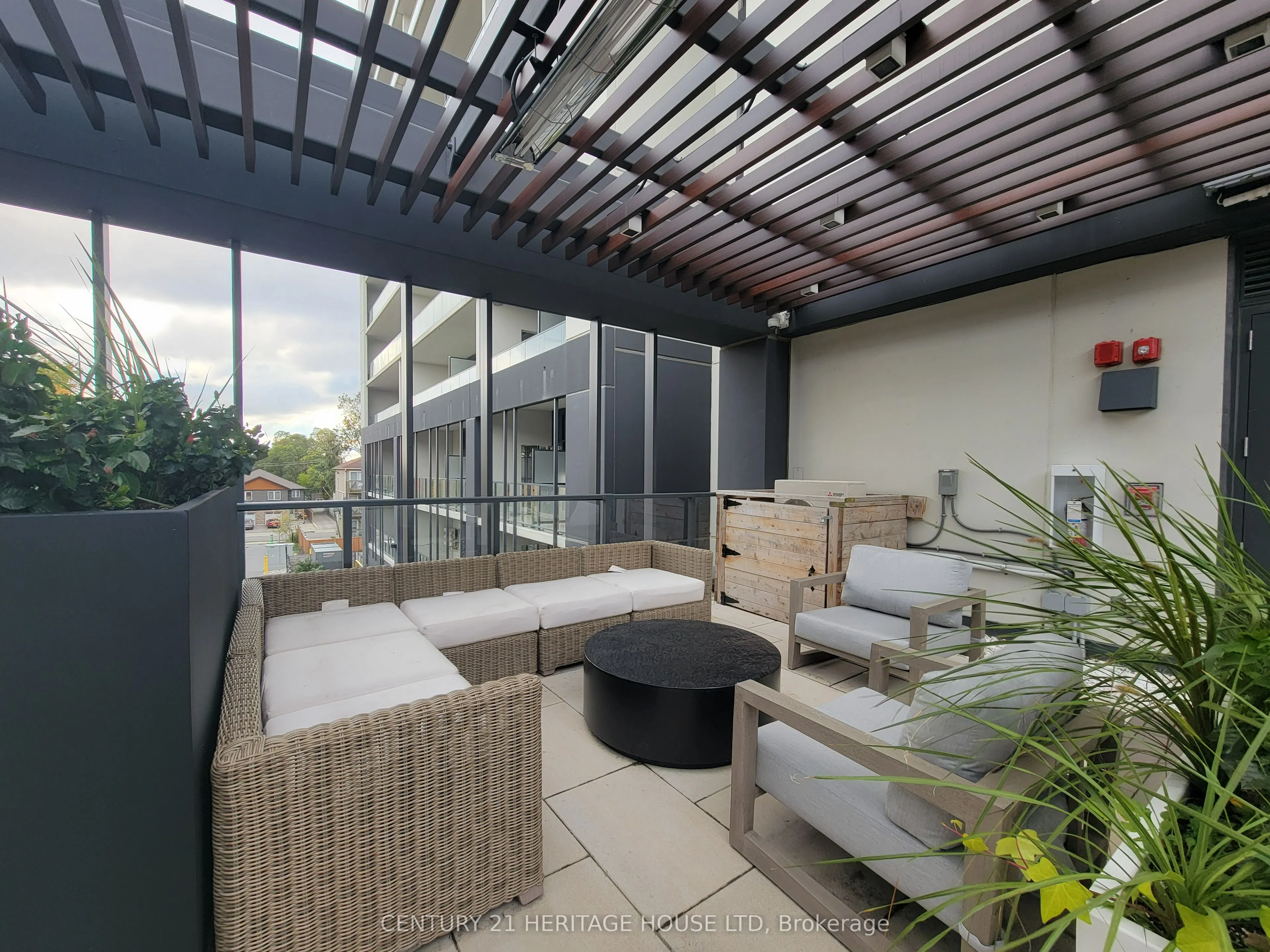 741 King Street W #301