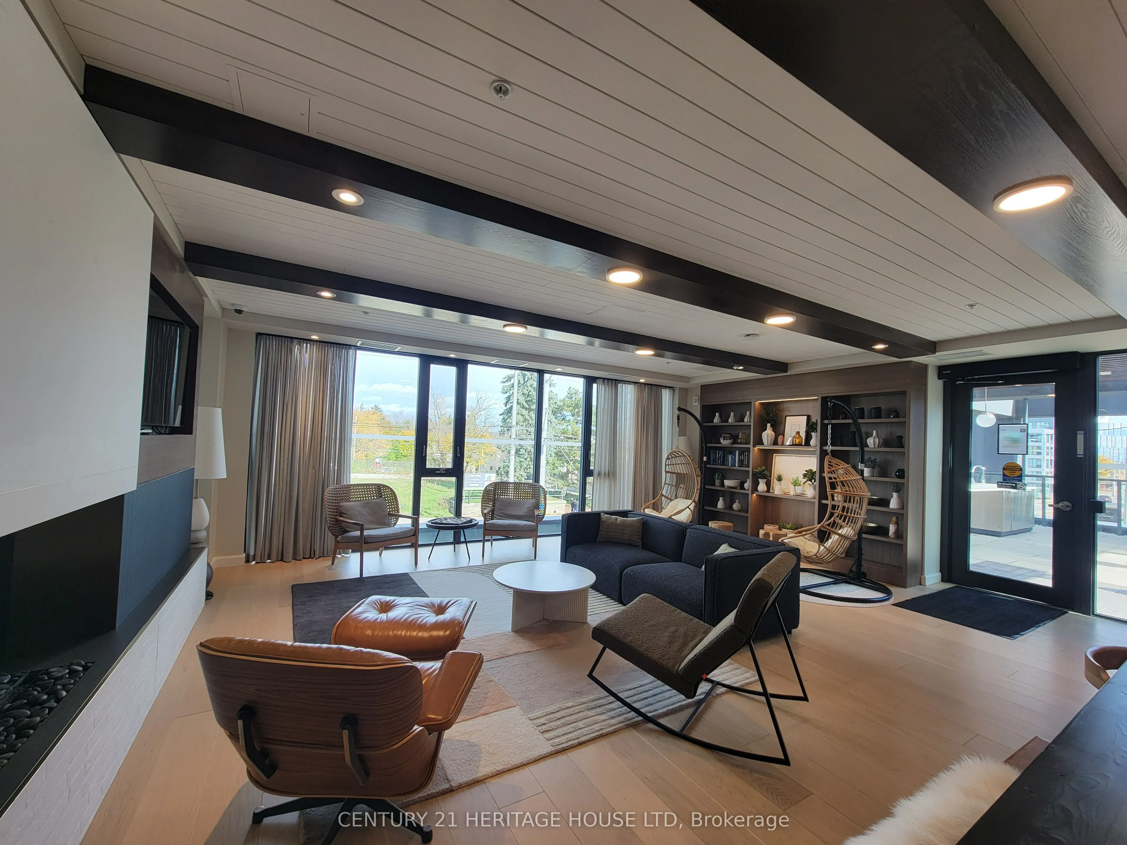 741 King Street W #301