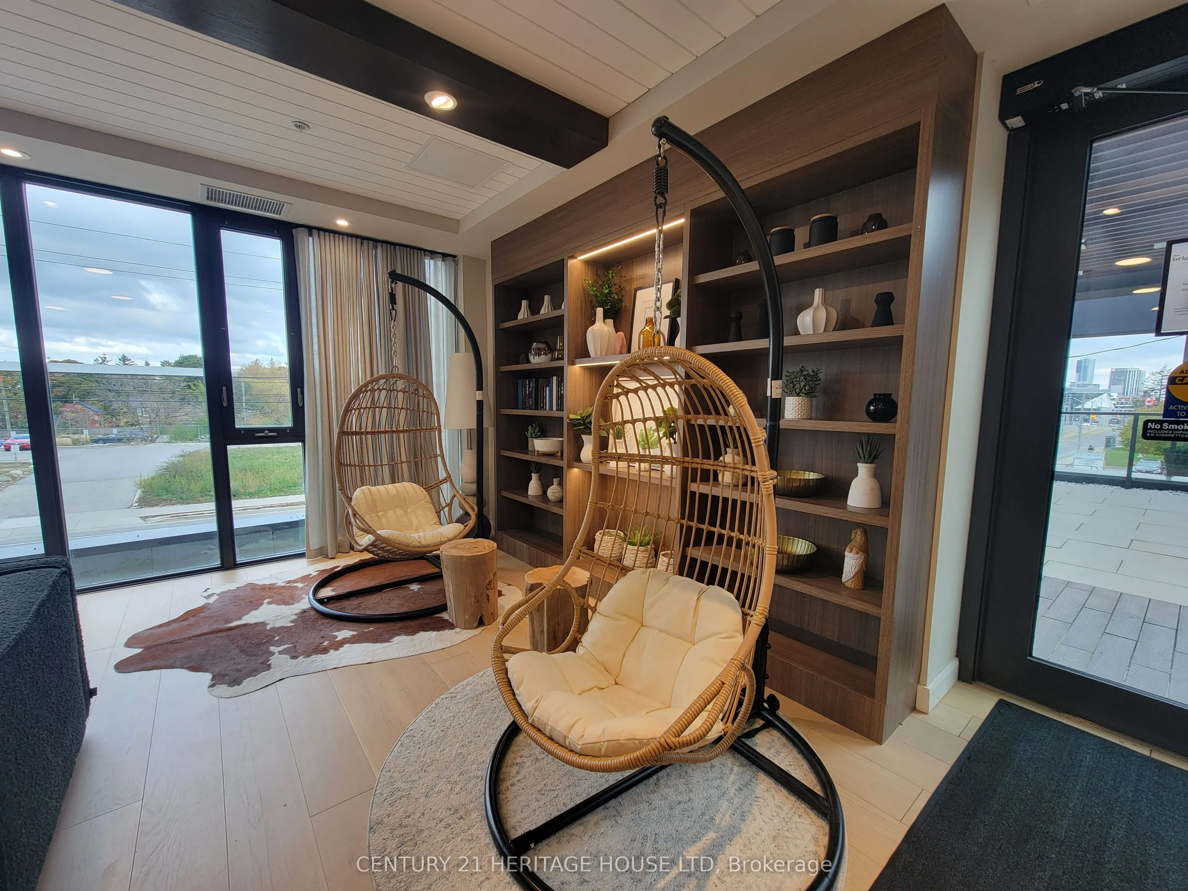 741 King Street W #301