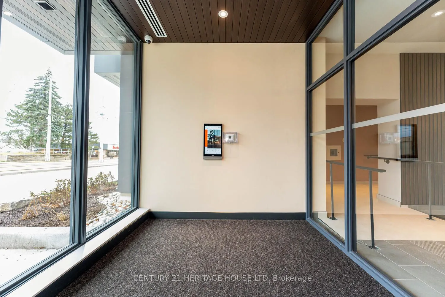 741 King Street W #301