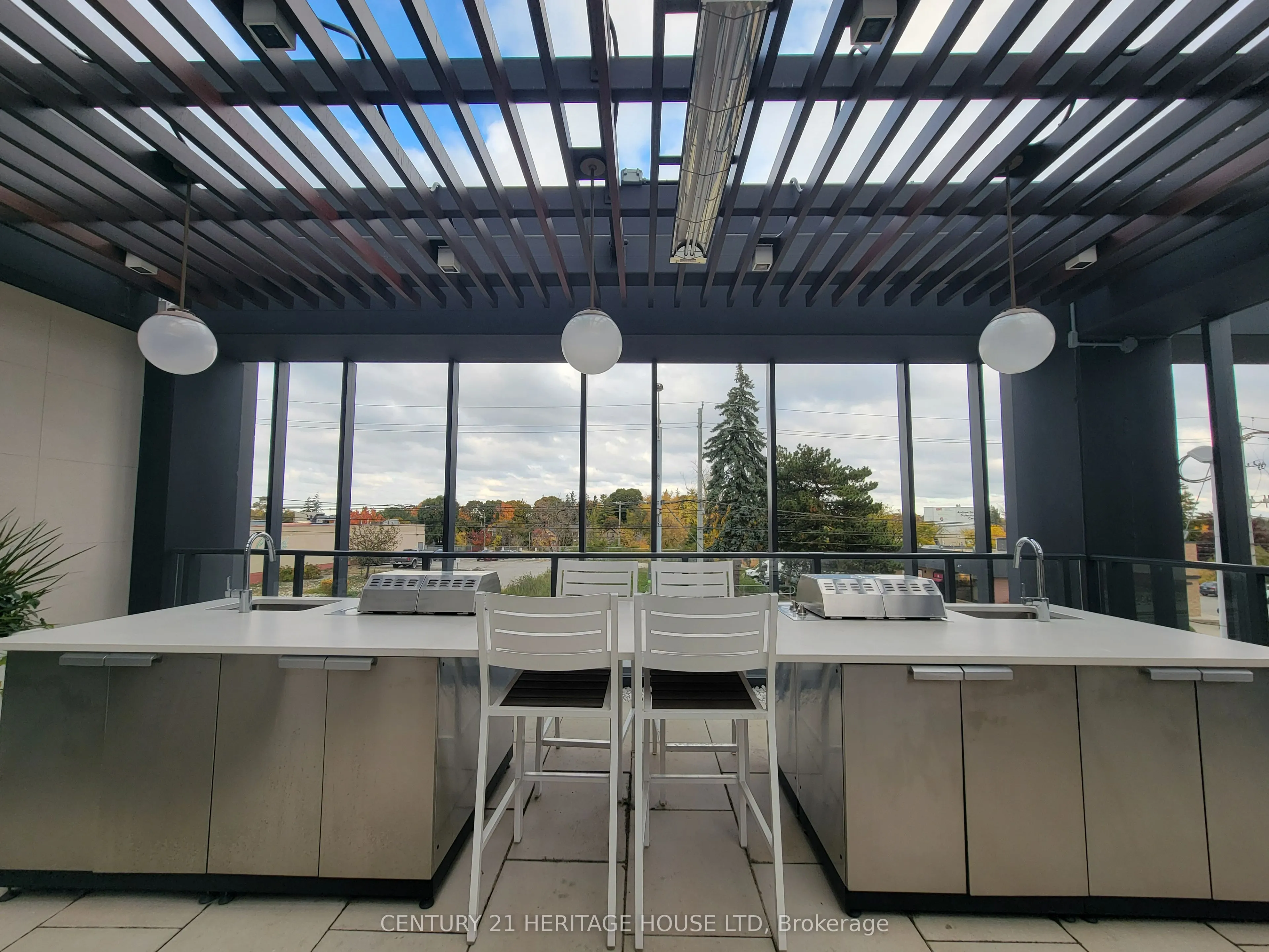 741 King Street W #301