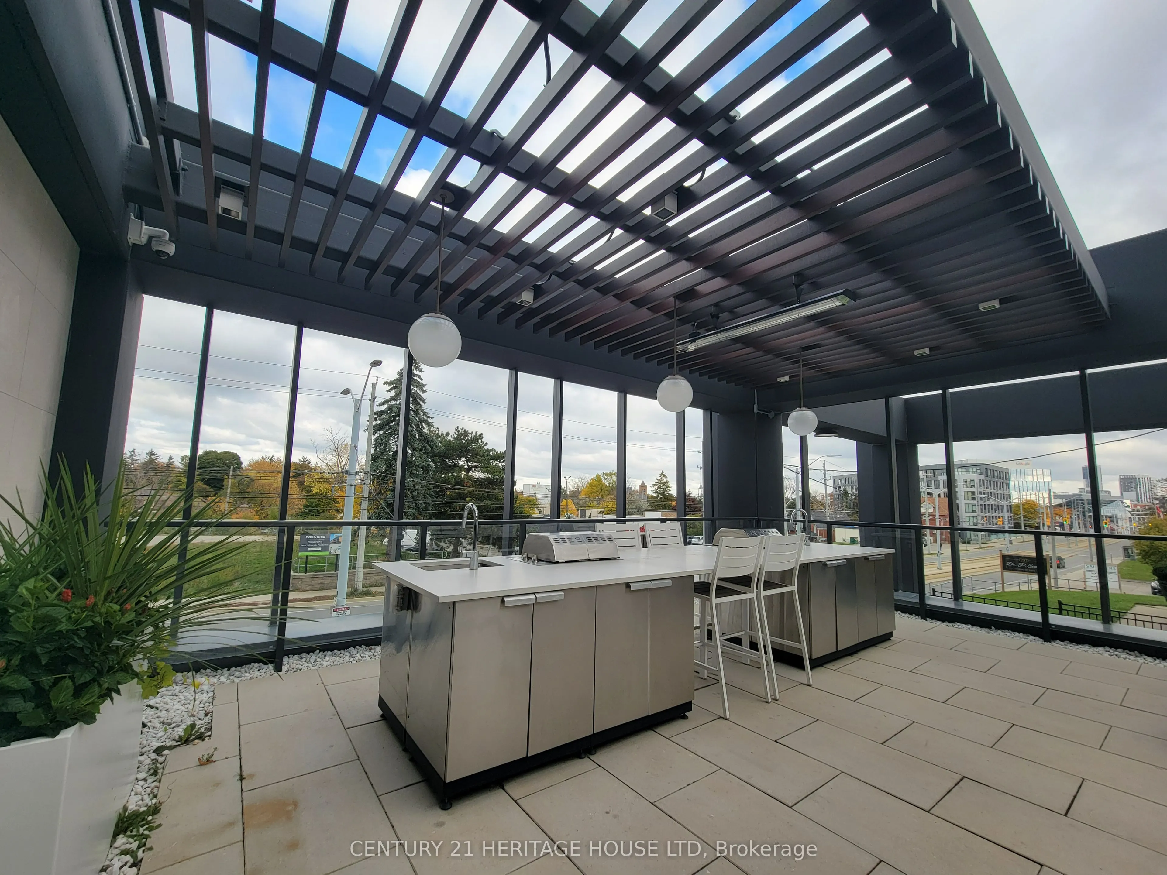 741 King Street W #301