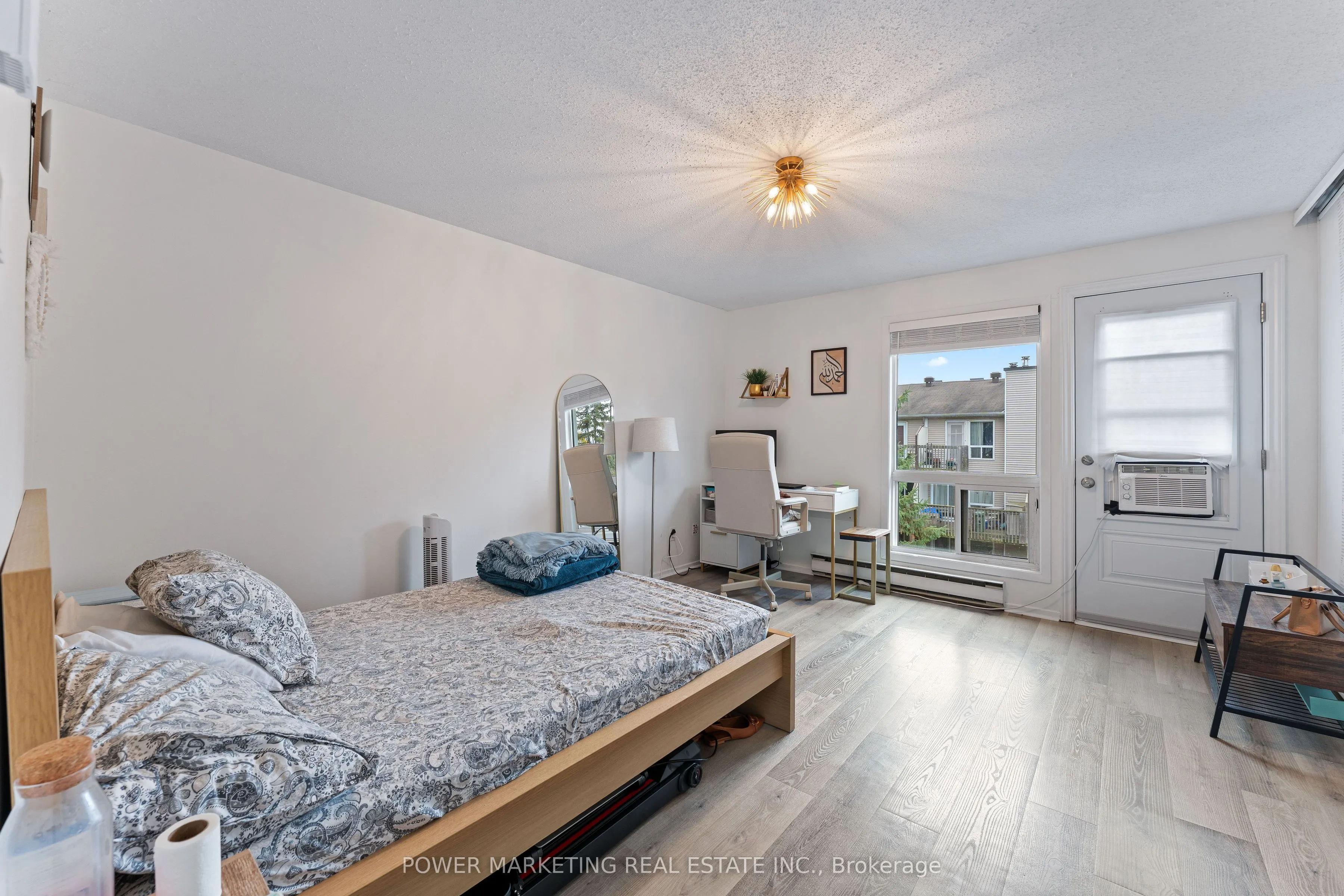 6702 Jeanne D'arc Boulevard N #B