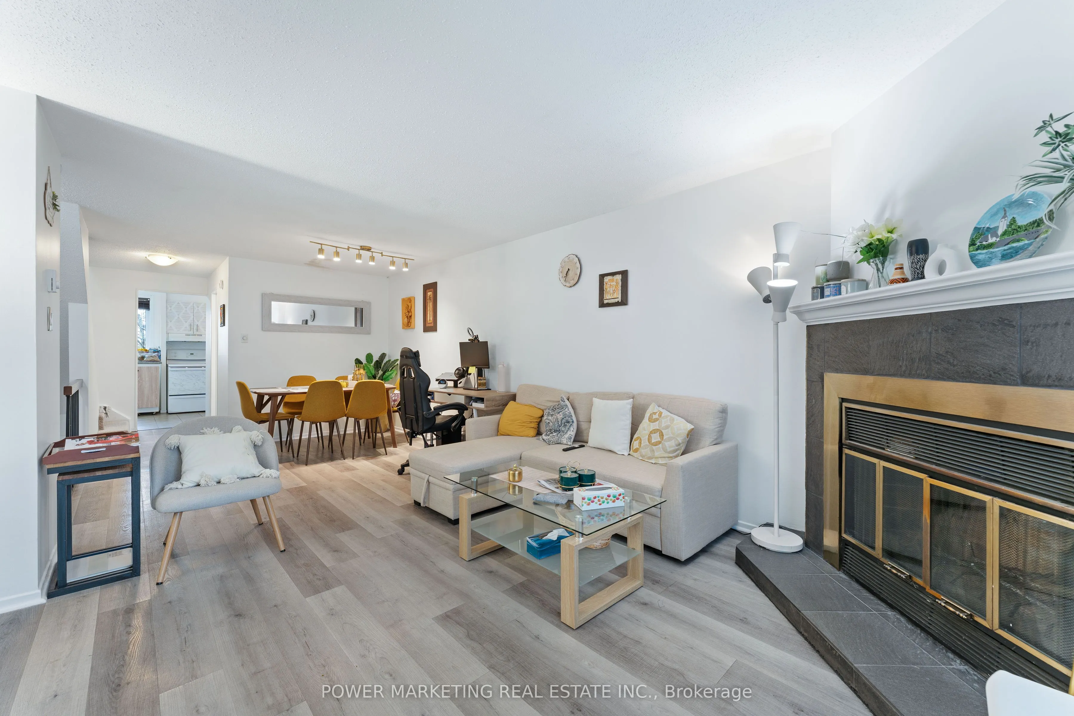 6702 Jeanne D'arc Boulevard N #B