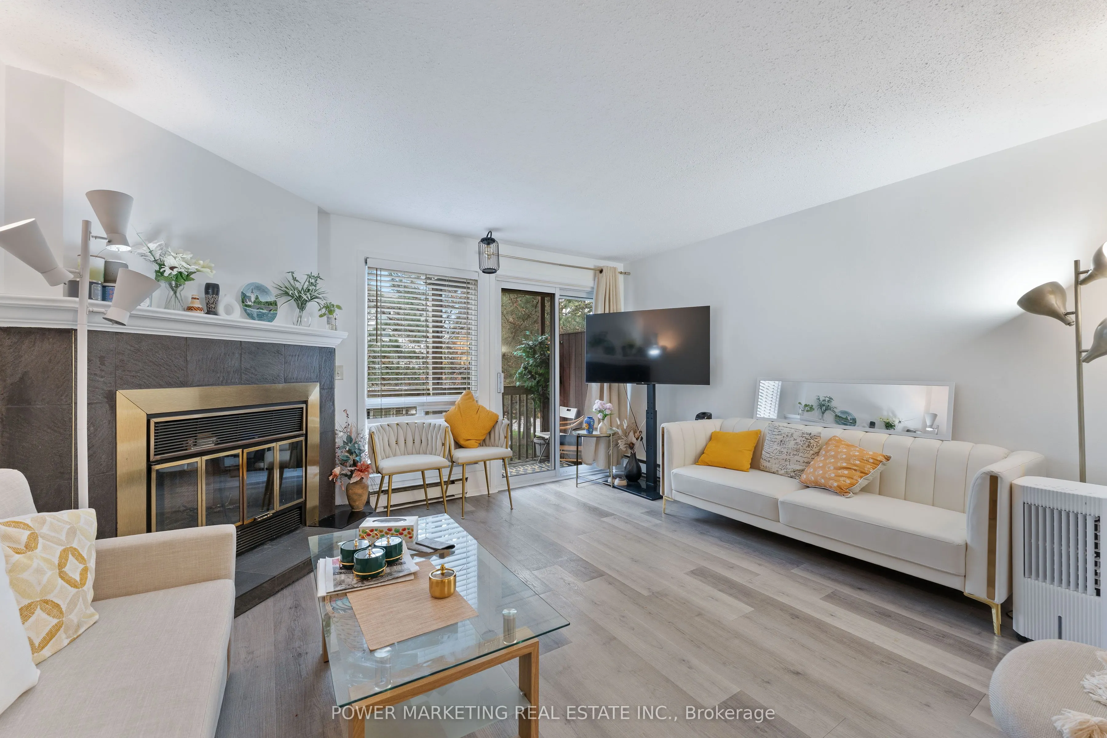 6702 Jeanne D'arc Boulevard N #B