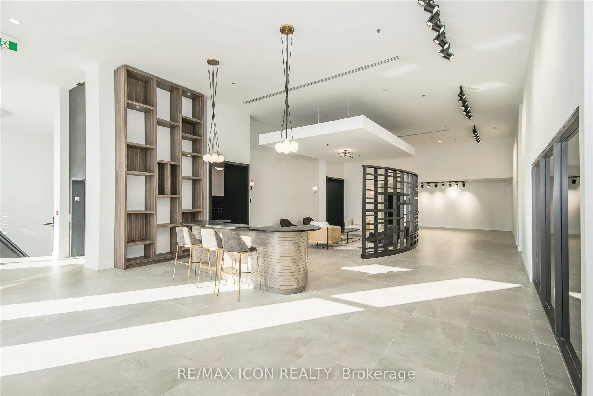 15 Glebe Street #902