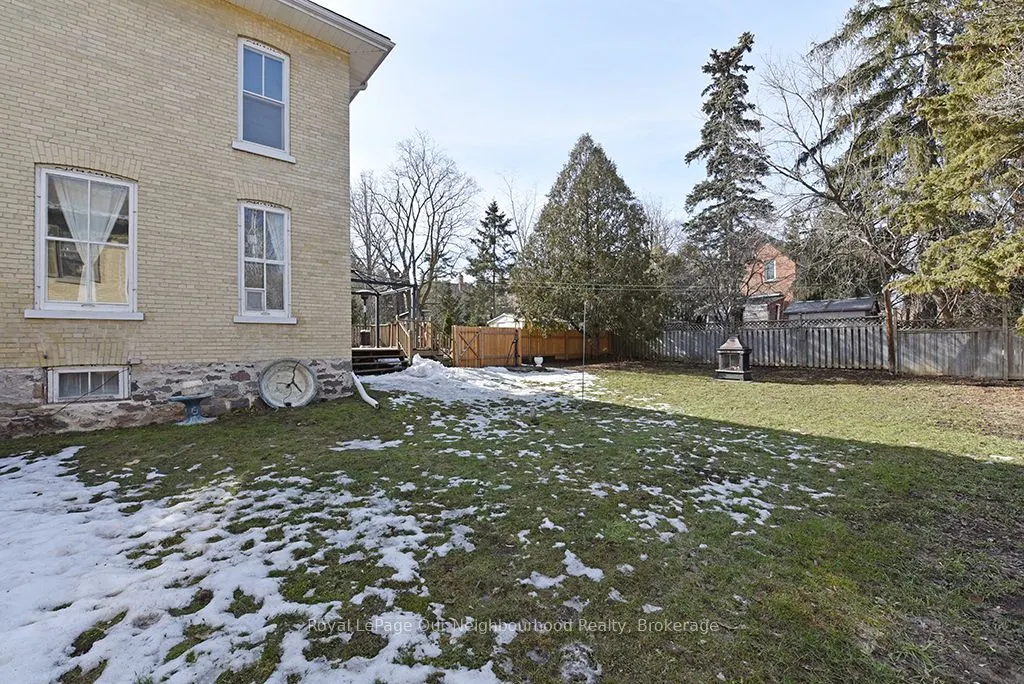 16 Francis Street