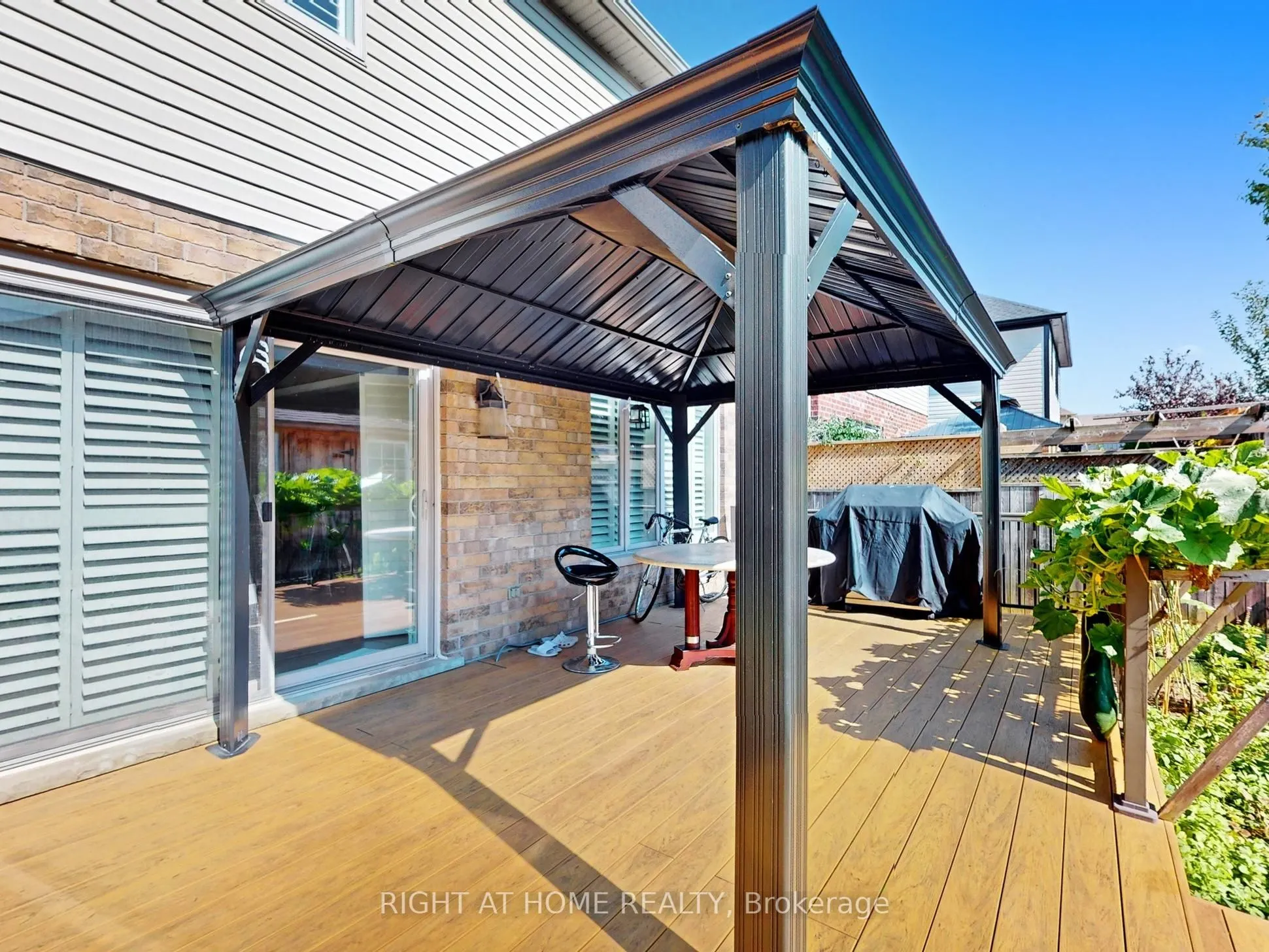 98 Willow Lane
