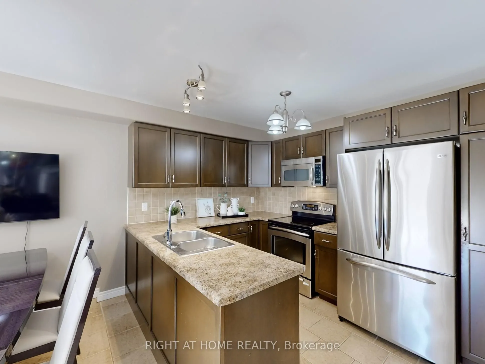 98 Willow Lane