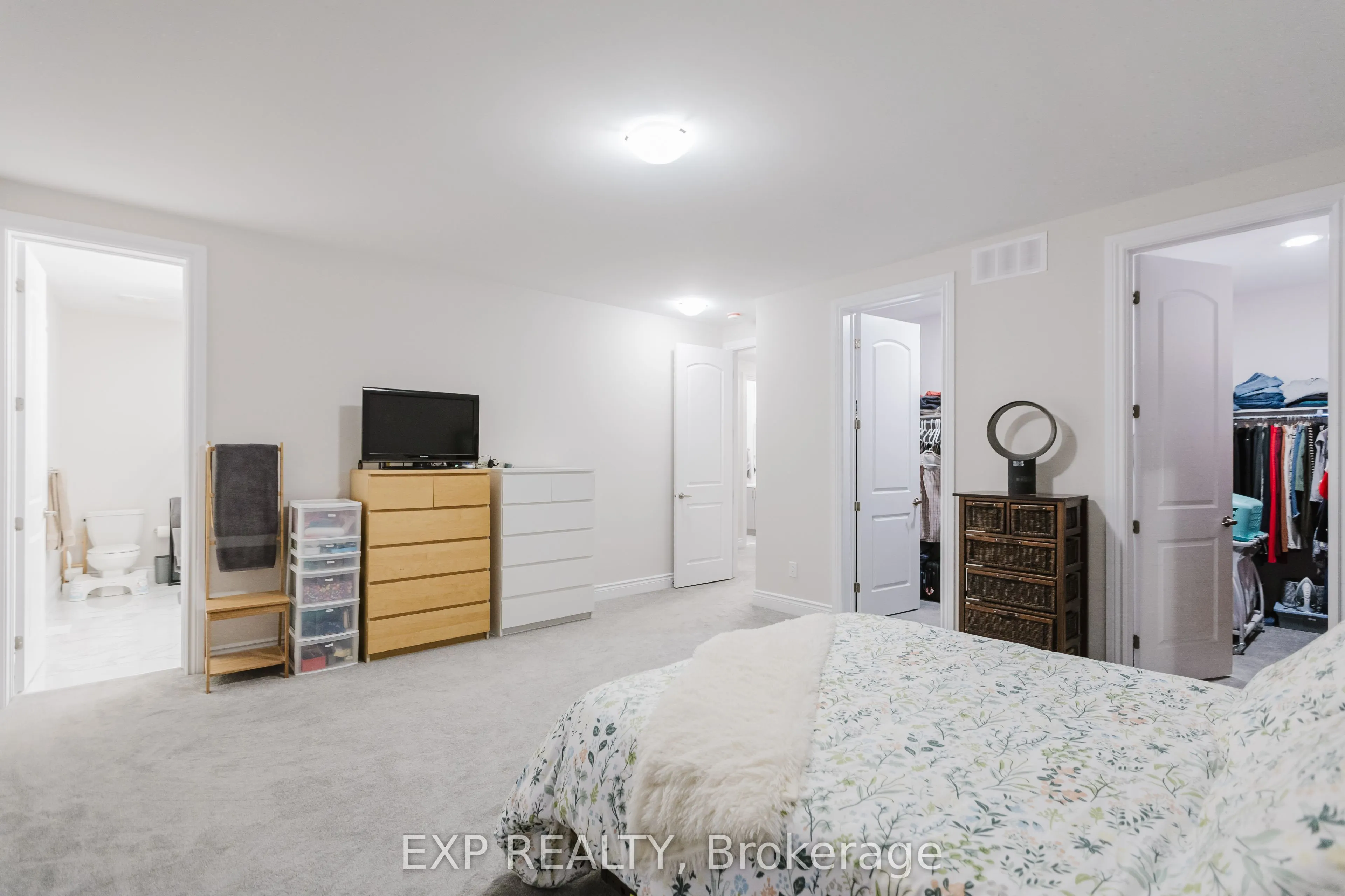 1004 Keeper Heights