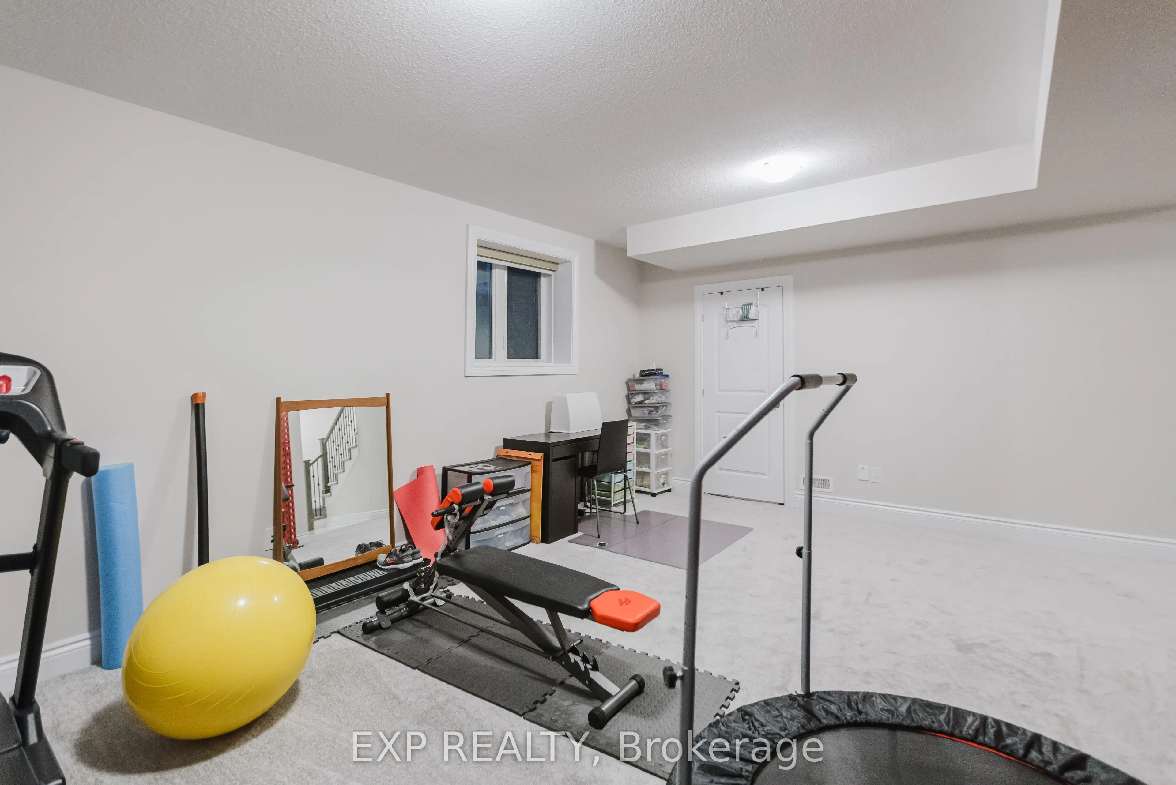 1004 Keeper Heights