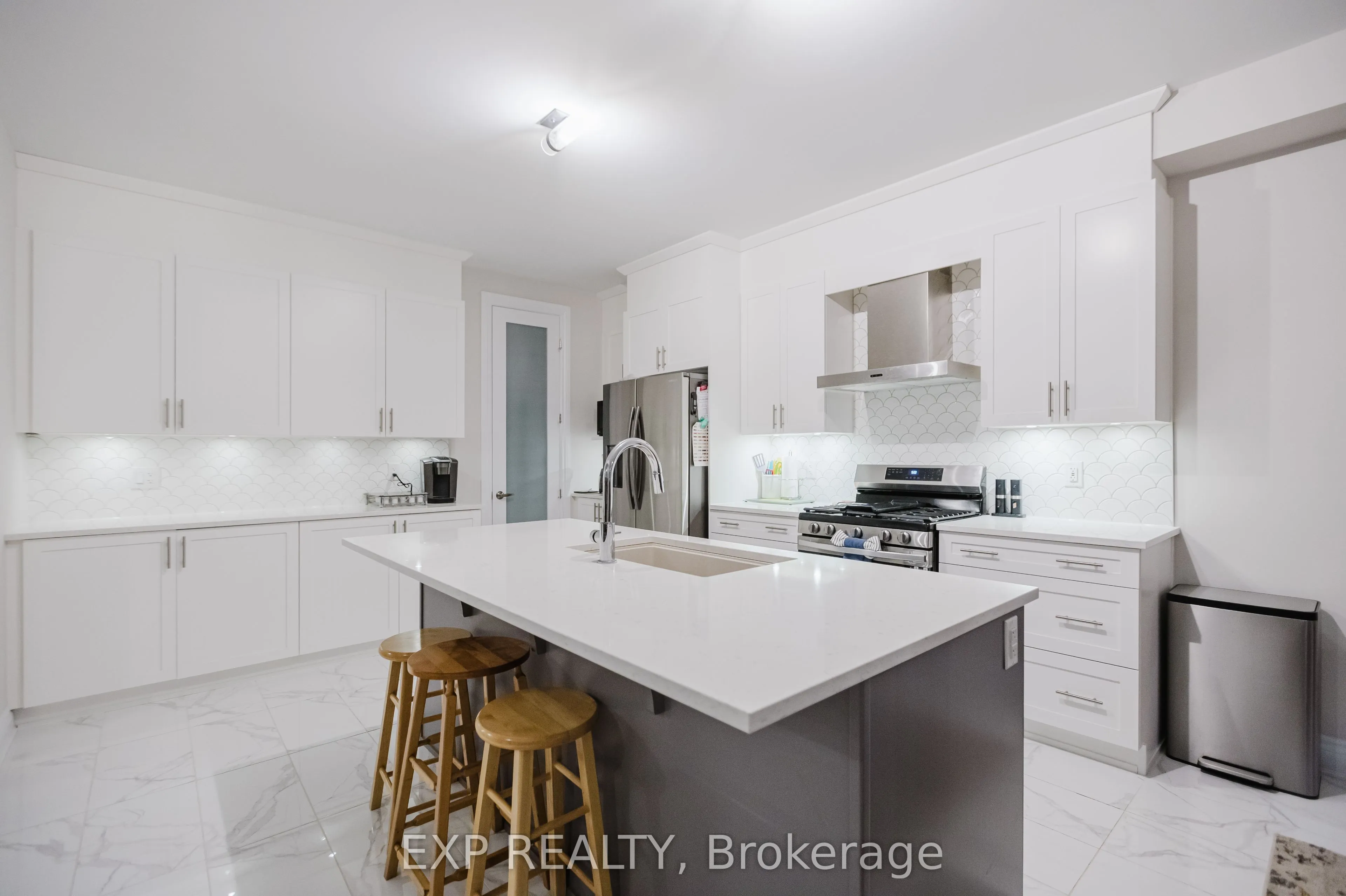 1004 Keeper Heights