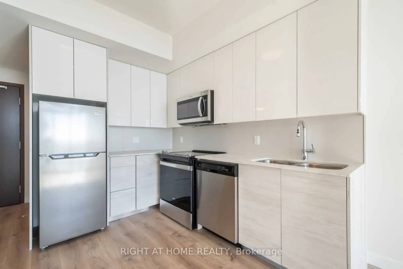 60 Frederick Street #3910