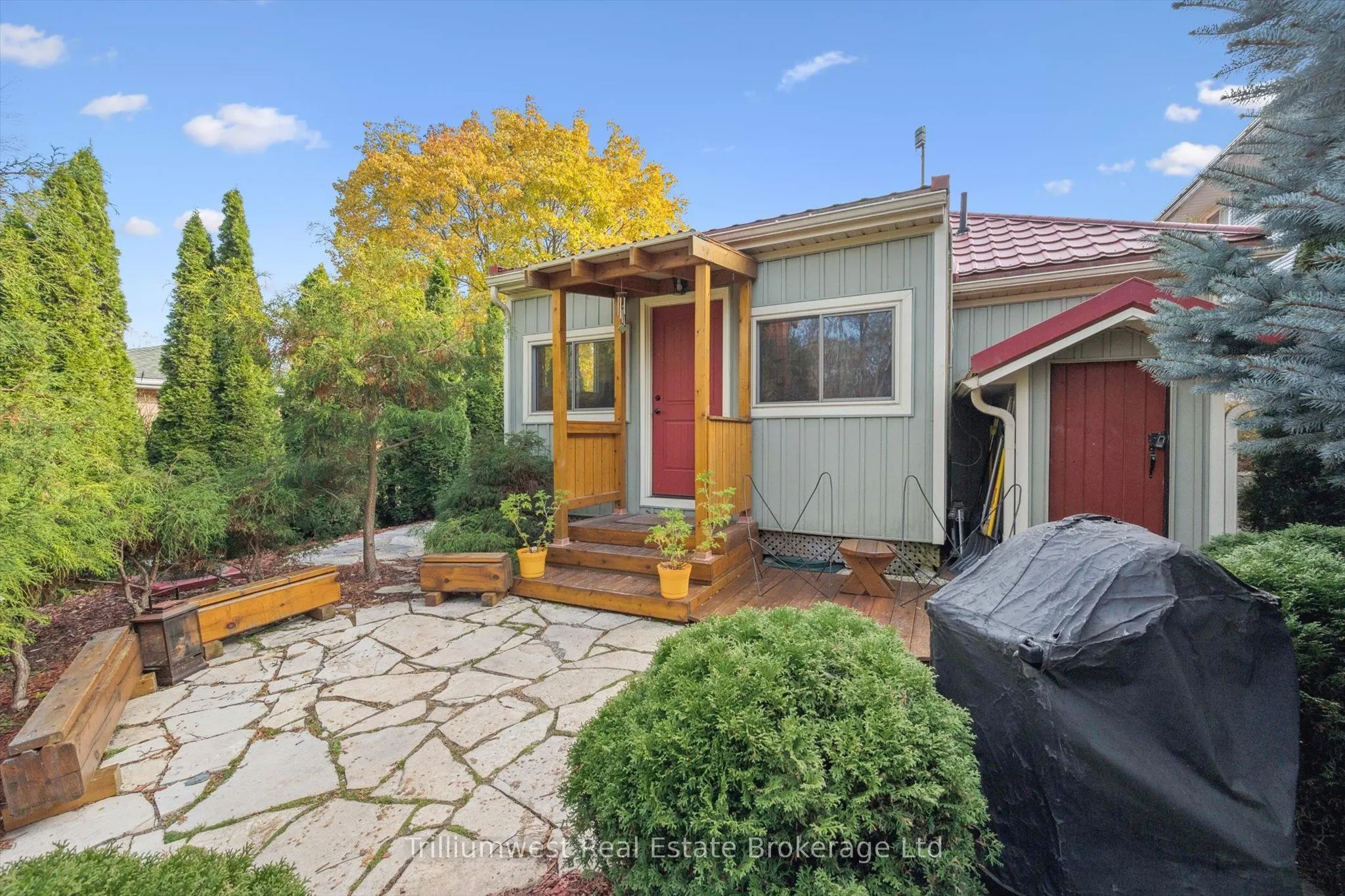 32 Holly Trail