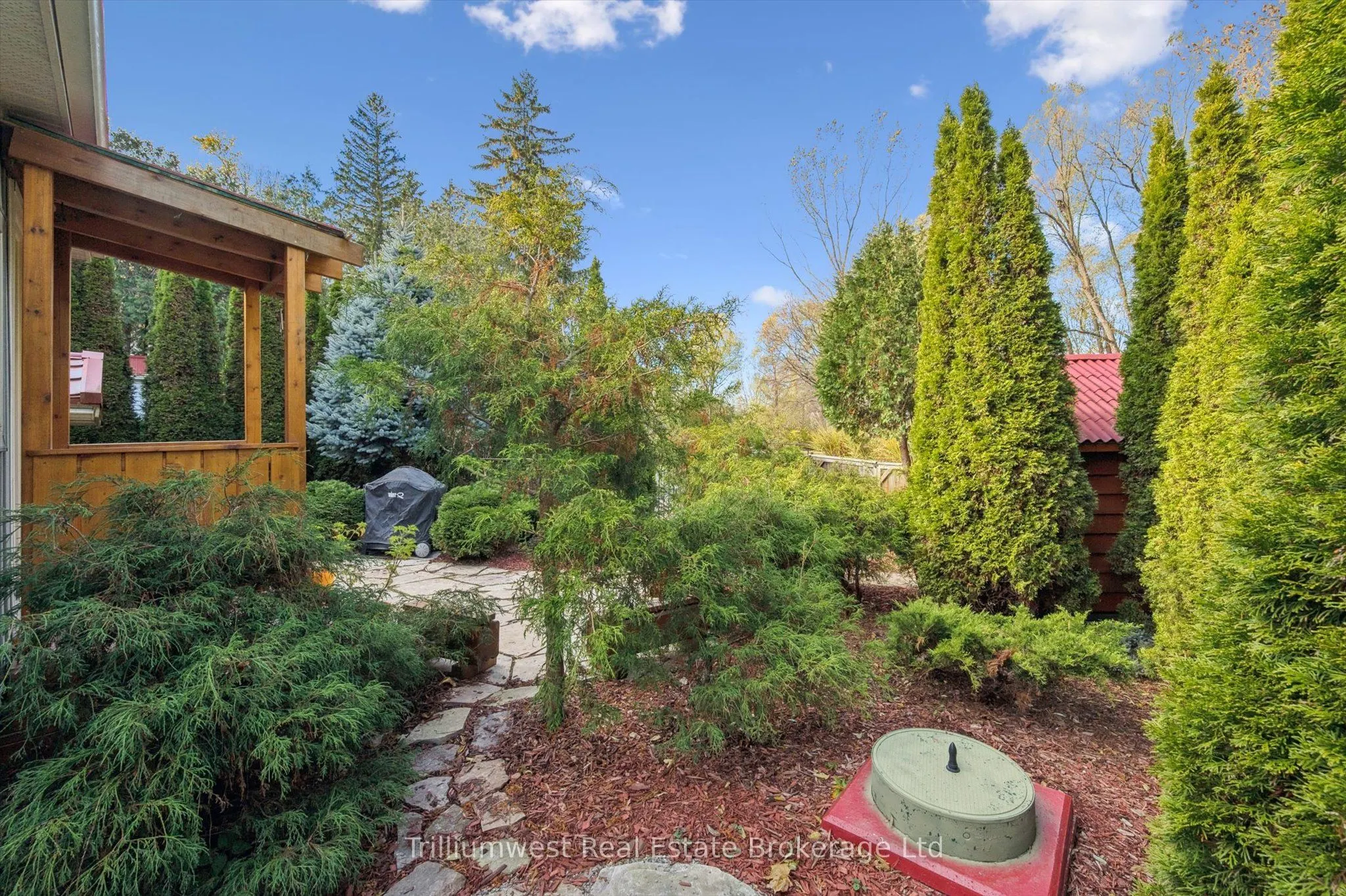 32 Holly Trail