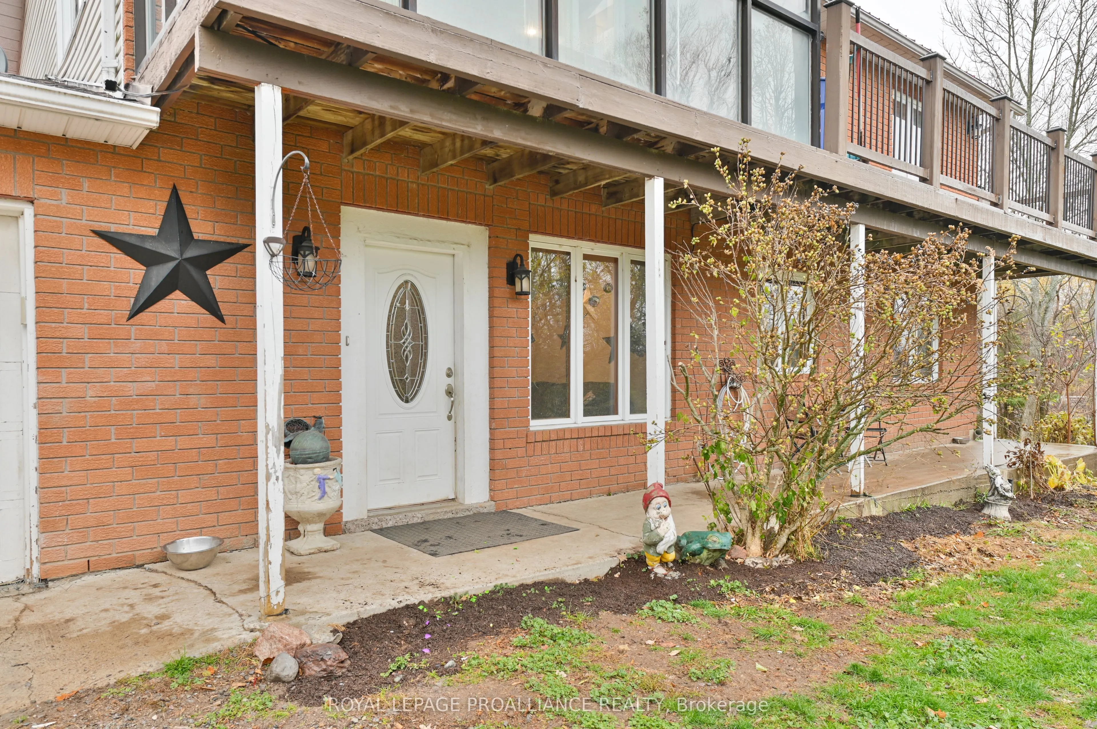 1403A Crookston Road