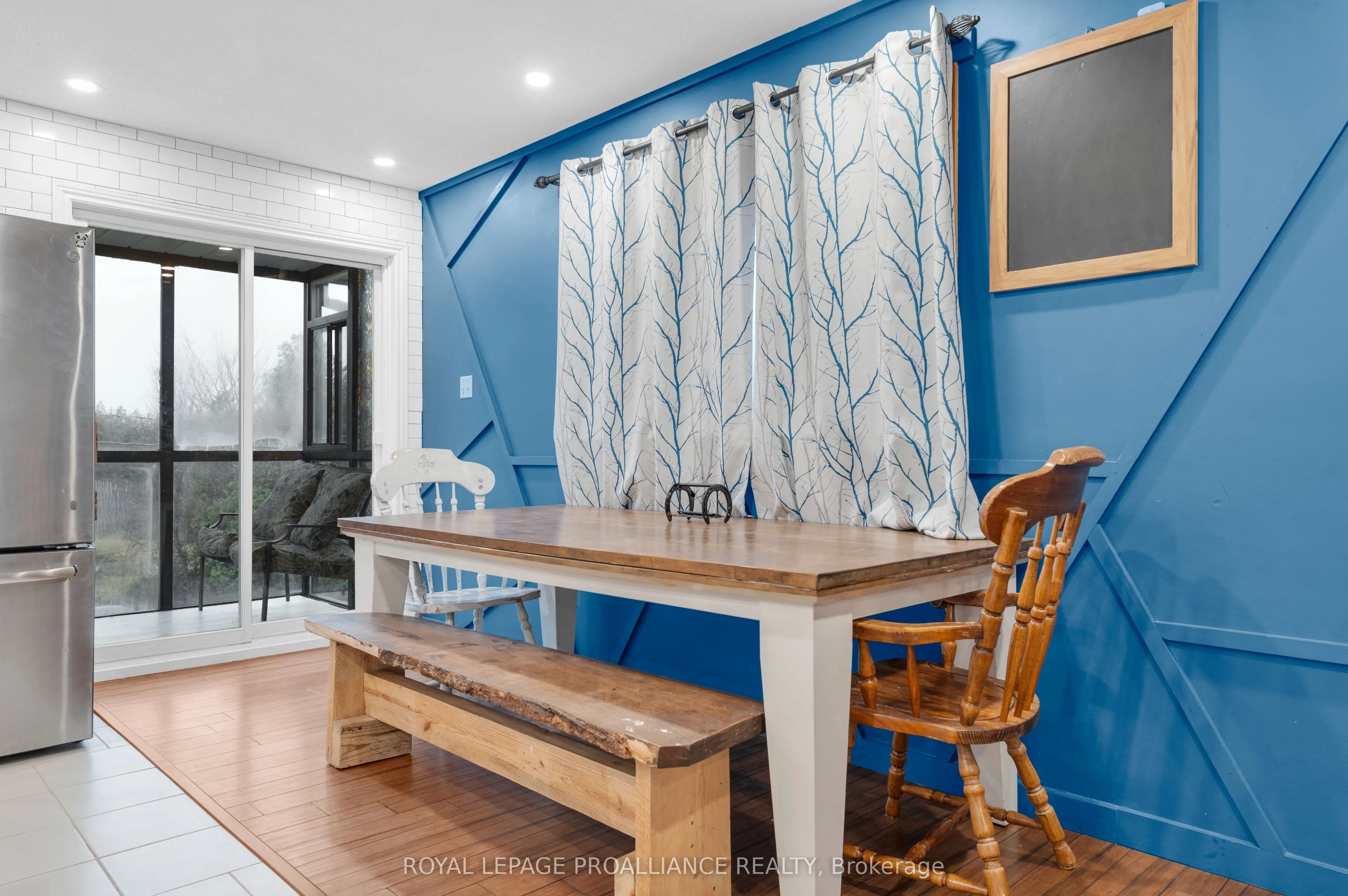1403A Crookston Road