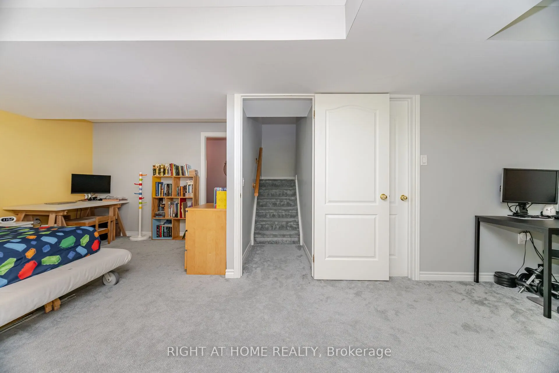 1085 Harrogate Drive #35