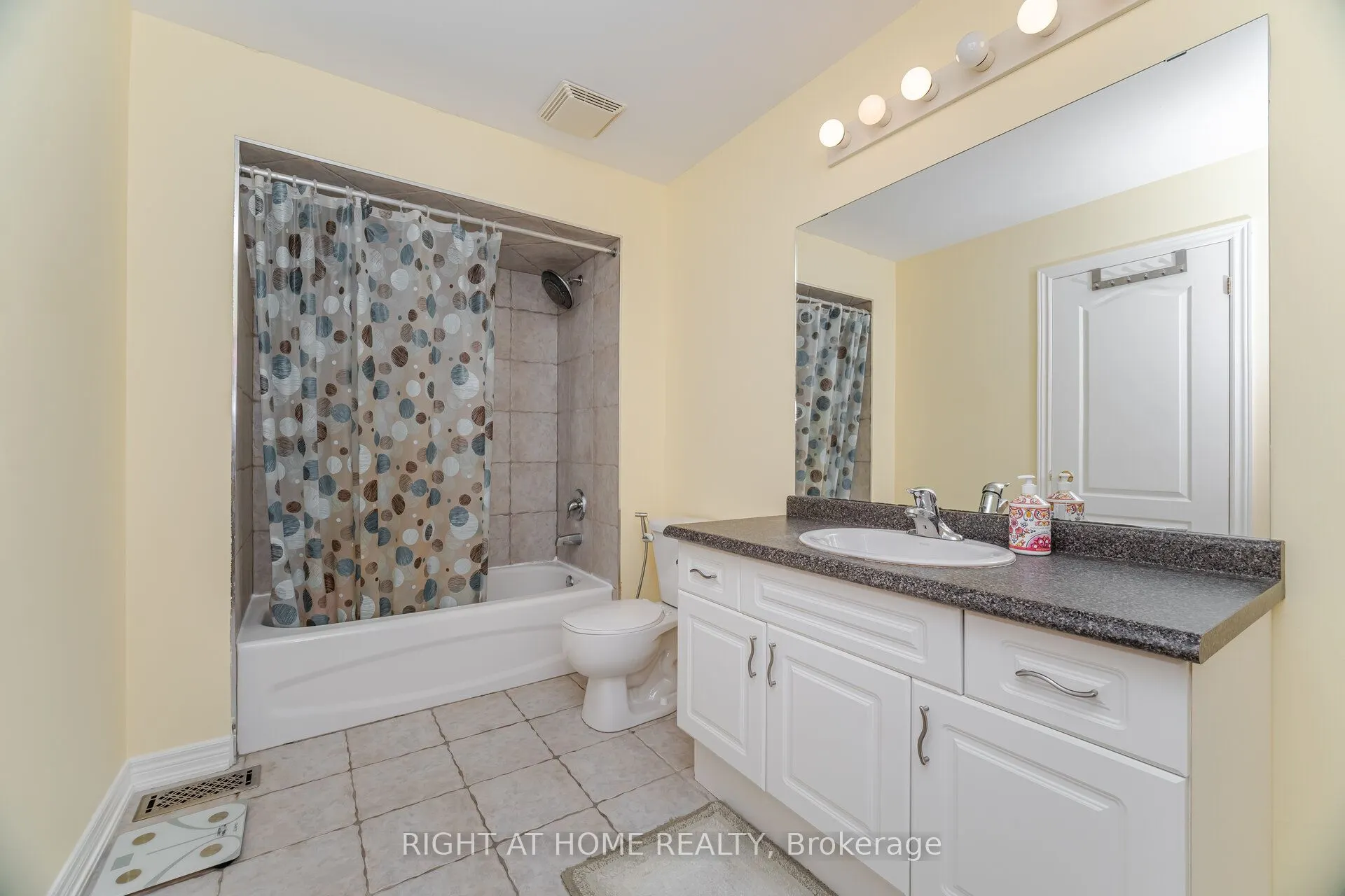 1085 Harrogate Drive #35